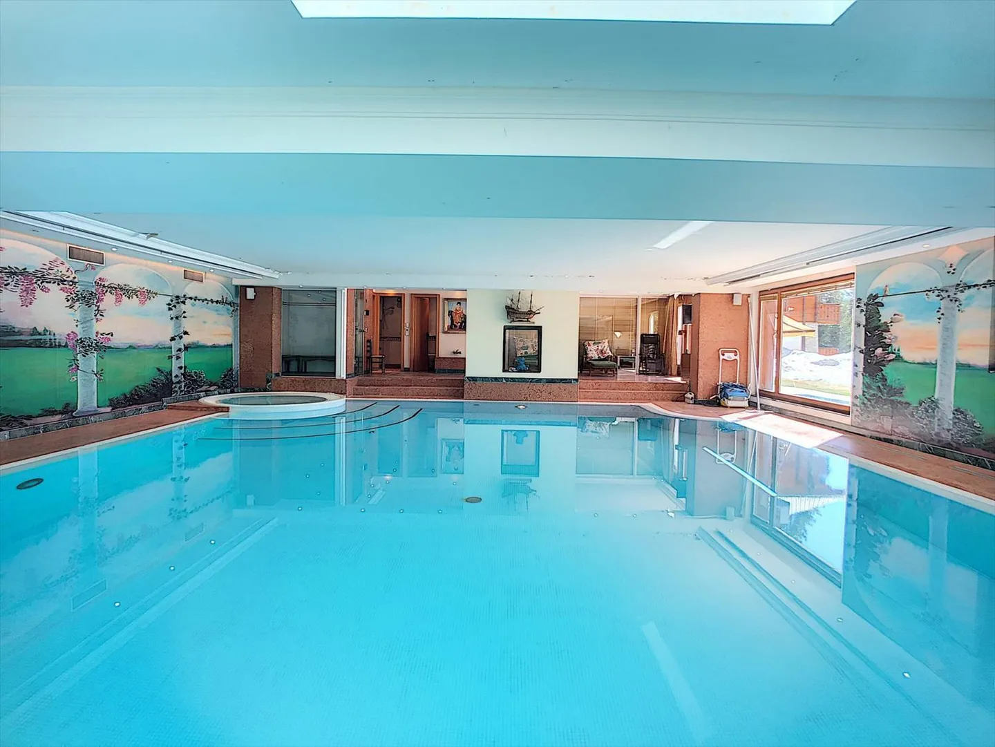 Appartamento eccezionale con piscina privata interna e appartamento di 3 stanze - Foto 5 di 6