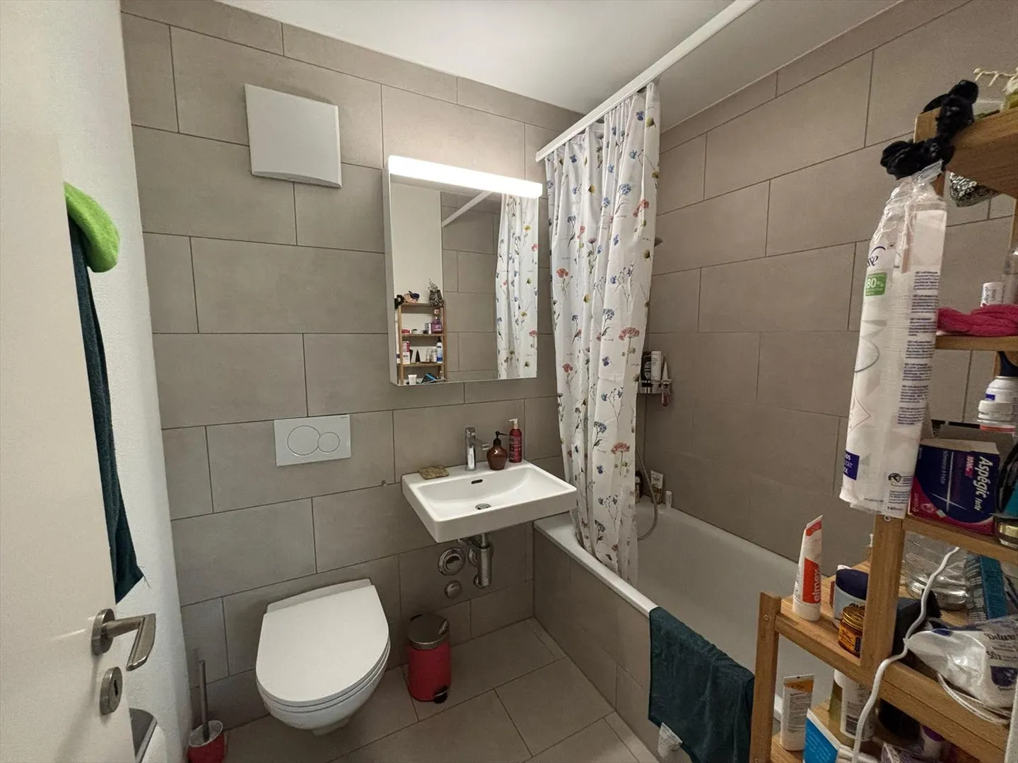 Modernized apartment awaits you! - Photo 8 of 8