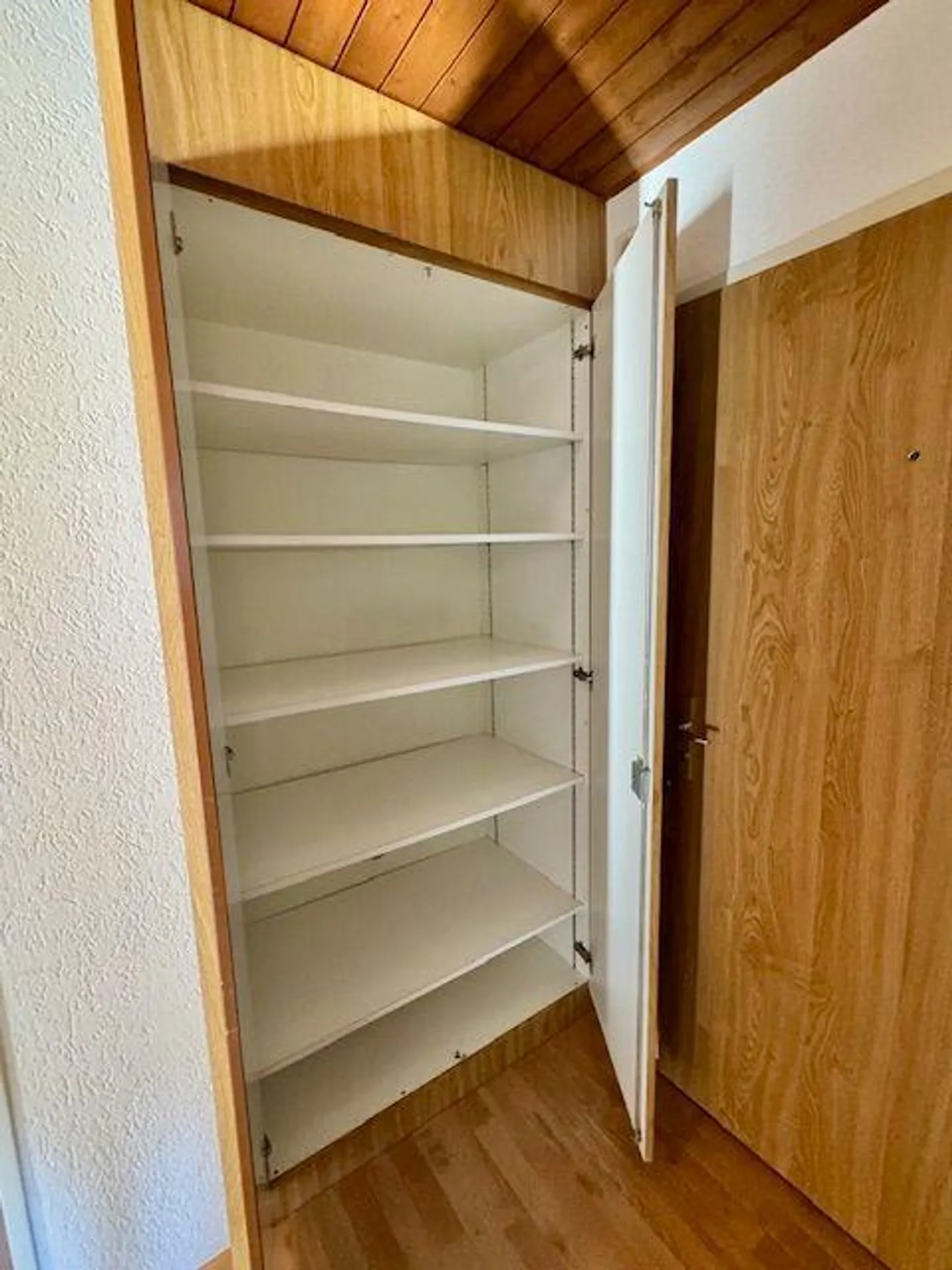 Sonnig und zentral gelegene 3.5-Zimmer-Dachwohnung - Photo 12 of 12