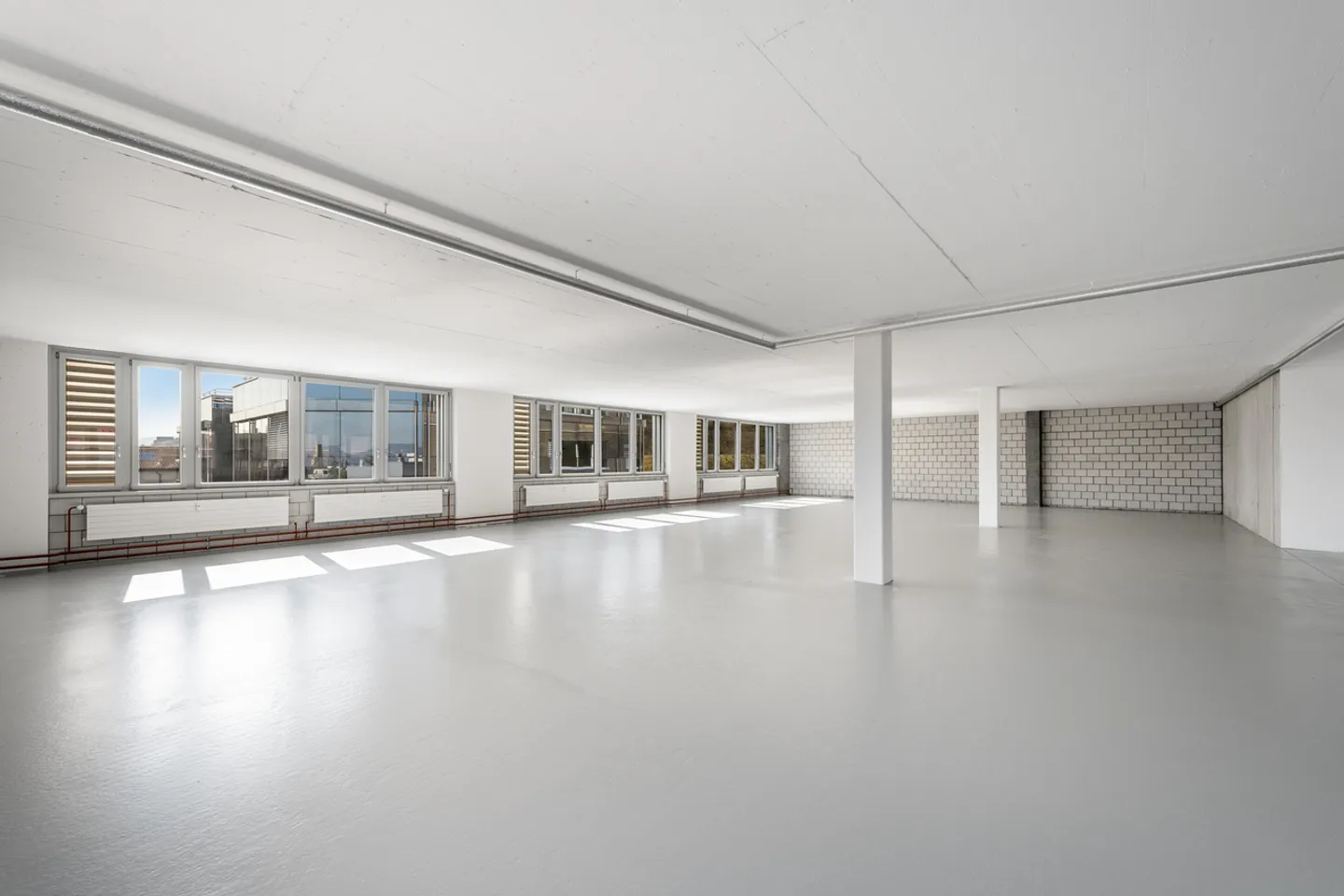 Flexible Commercial Space in Thalwil - Photo 3 of 8