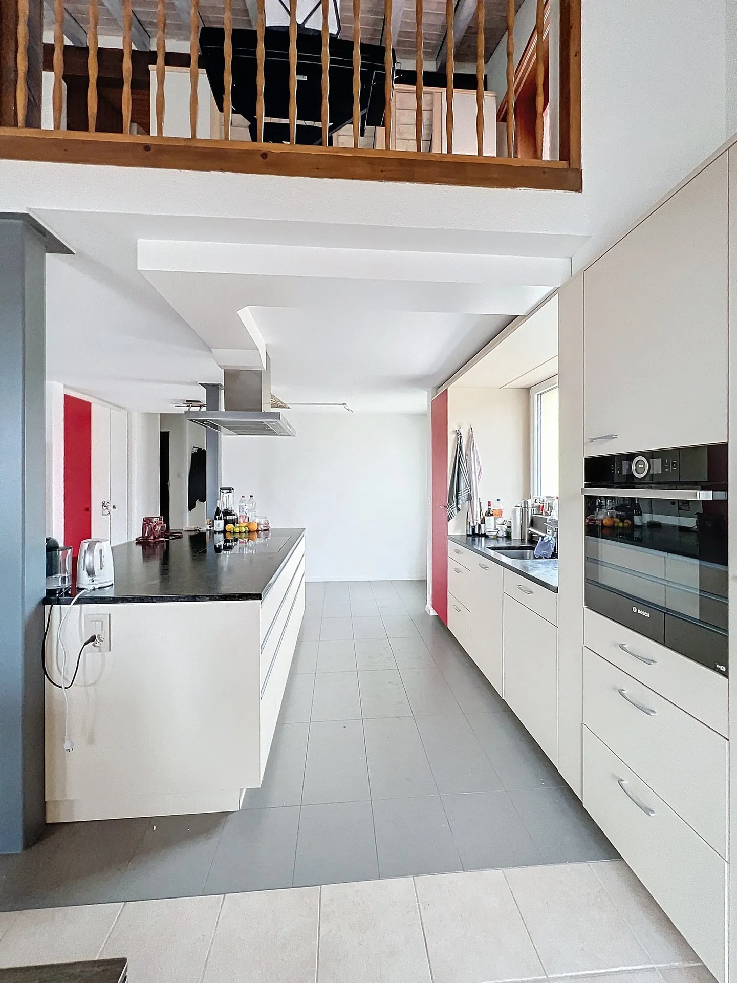 Reihenhaus mit 6,5 Zimmern, Terrasse von 130 m², Pool und Whirlpool – Coffrane - Photo 2 sur 14