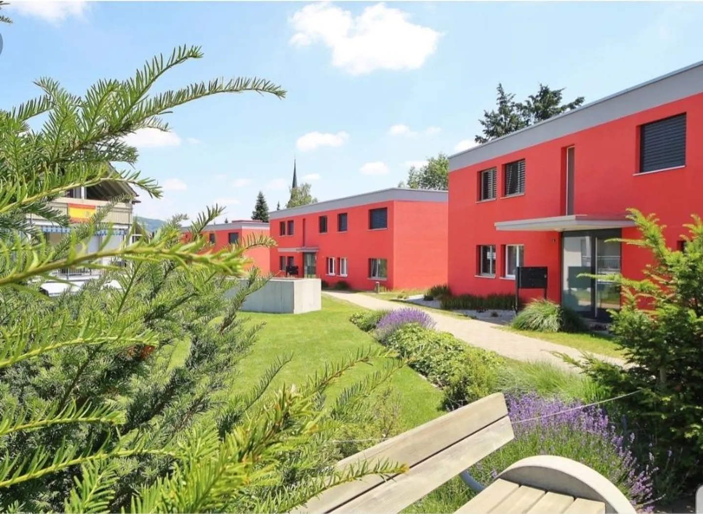 Moderno appartamento di 3,5 stanze nel tranquillo Fischbach-Göslikon - Foto 1 di 8