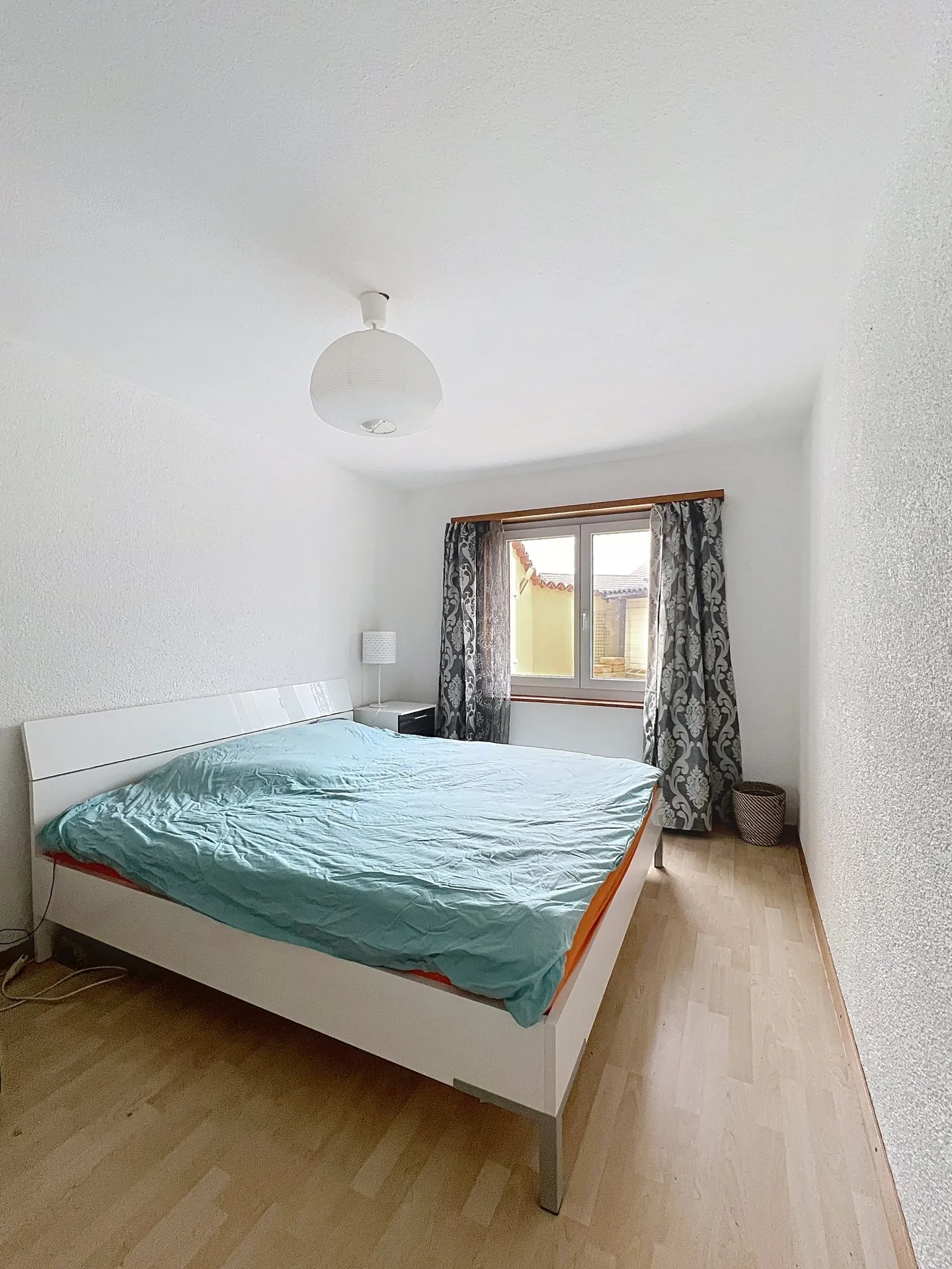 Reihenhaus mit 6,5 Zimmern, Terrasse von 130 m², Pool und Whirlpool – Coffrane - Photo 4 sur 14