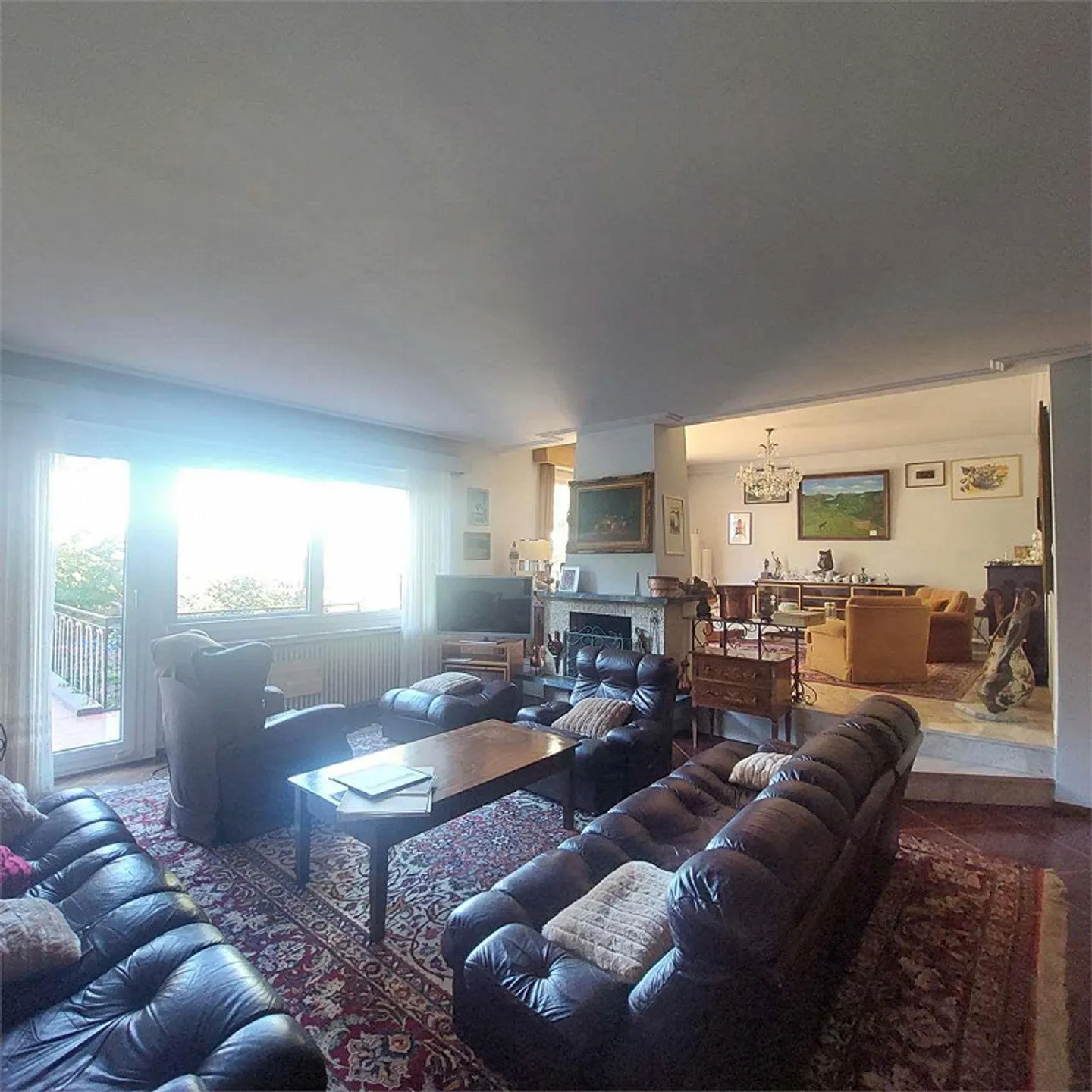 Montagnola, villa nobile con 7,5 camere e terreno edificabile - Foto 3 di 7