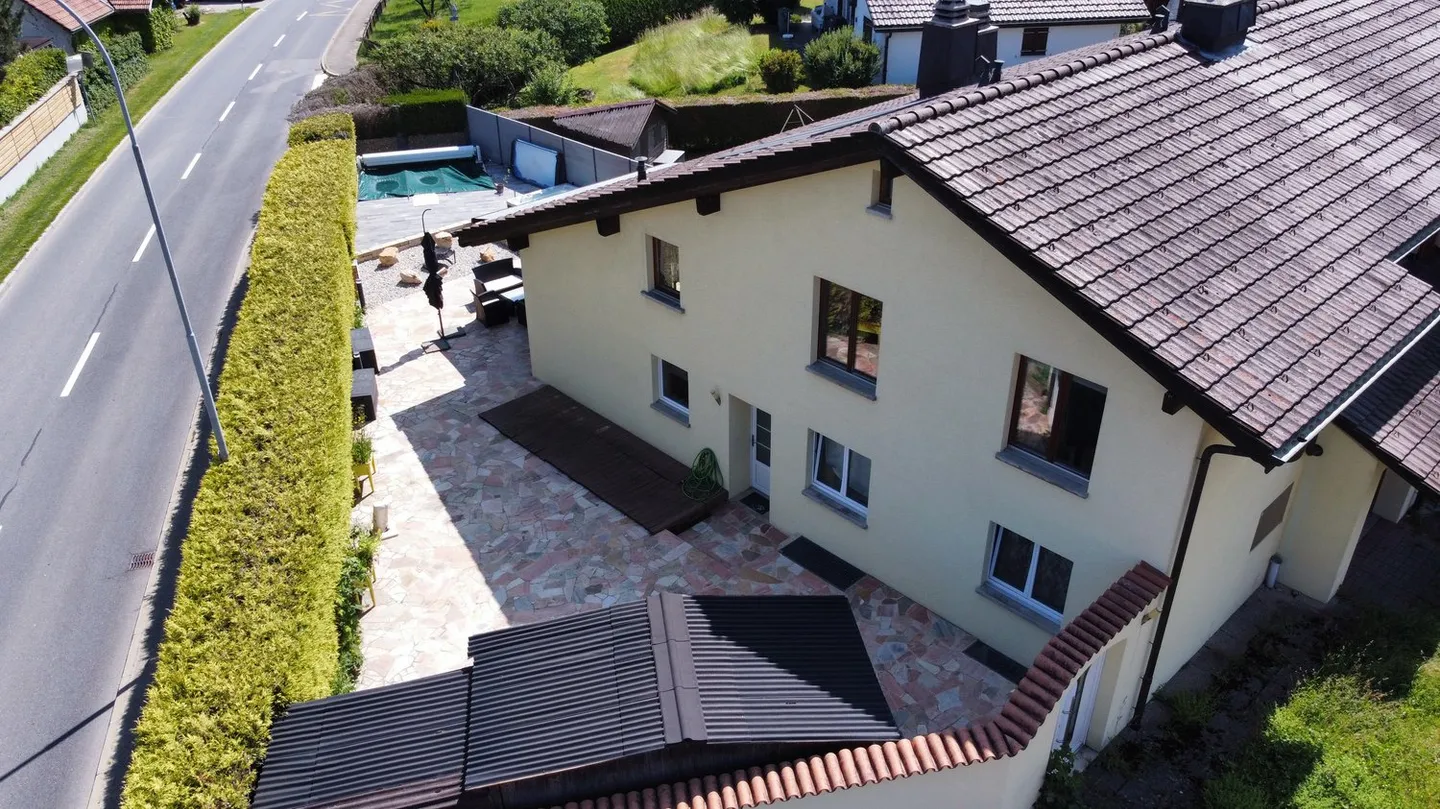Reihenhaus mit 6,5 Zimmern, Terrasse von 130 m², Pool und Whirlpool – Coffrane - Photo 14 sur 14
