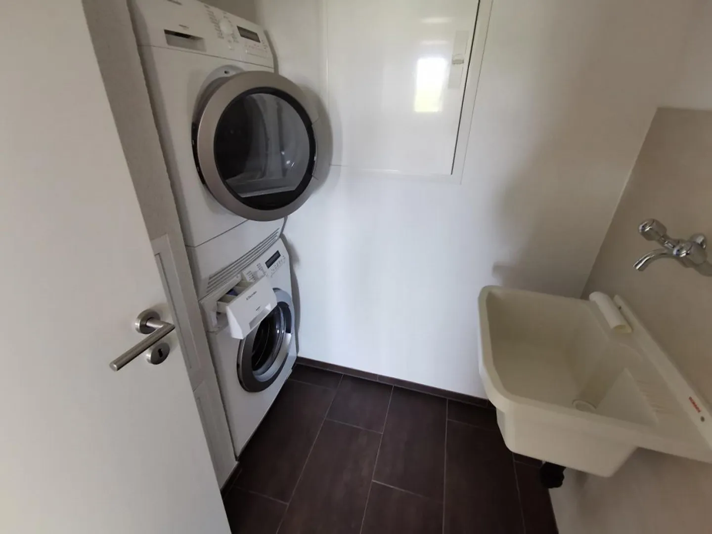 Moderno appartamento di 3,5 stanze nel tranquillo Fischbach-Göslikon - Foto 8 di 8