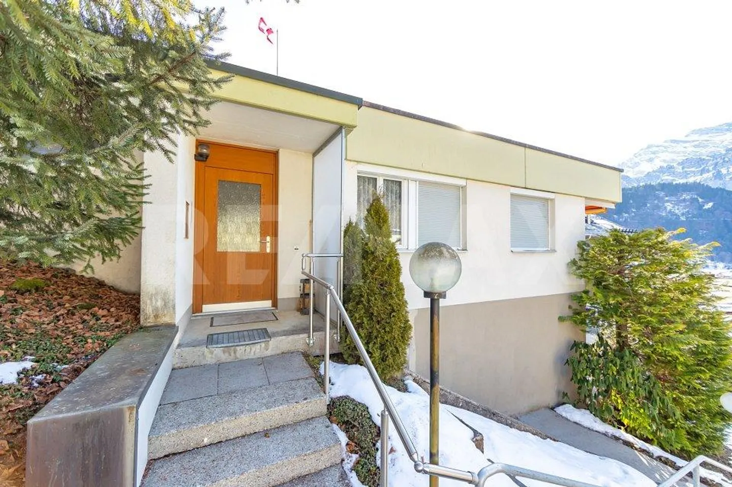 4.5 Room Terrace House with Balcony and Single Garage - Photo 4 of 13