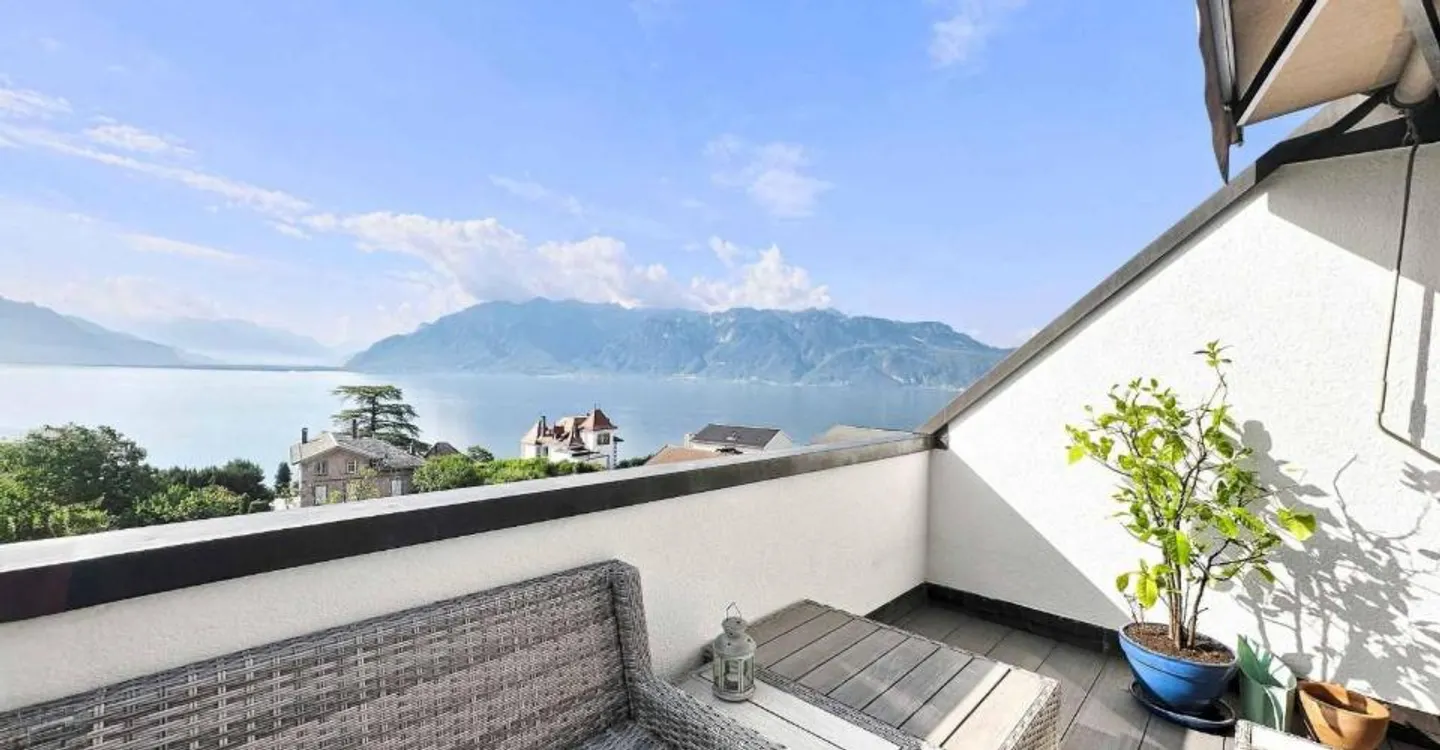 Superb 4.5 Room Apartment of 129.5 m2 Interior + Balconies - Photo 3 of 12