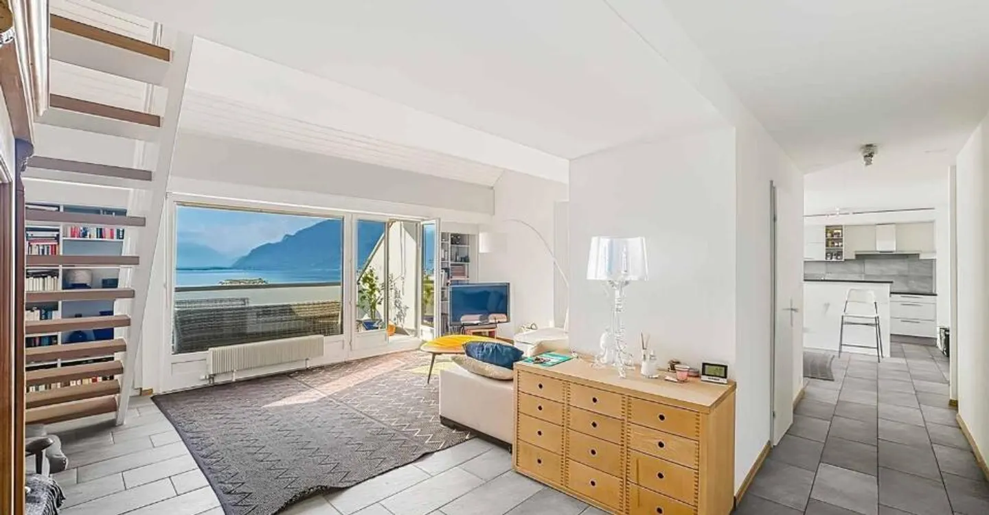 Superb 4.5 Room Apartment of 129.5 m2 Interior + Balconies - Photo 4 of 12