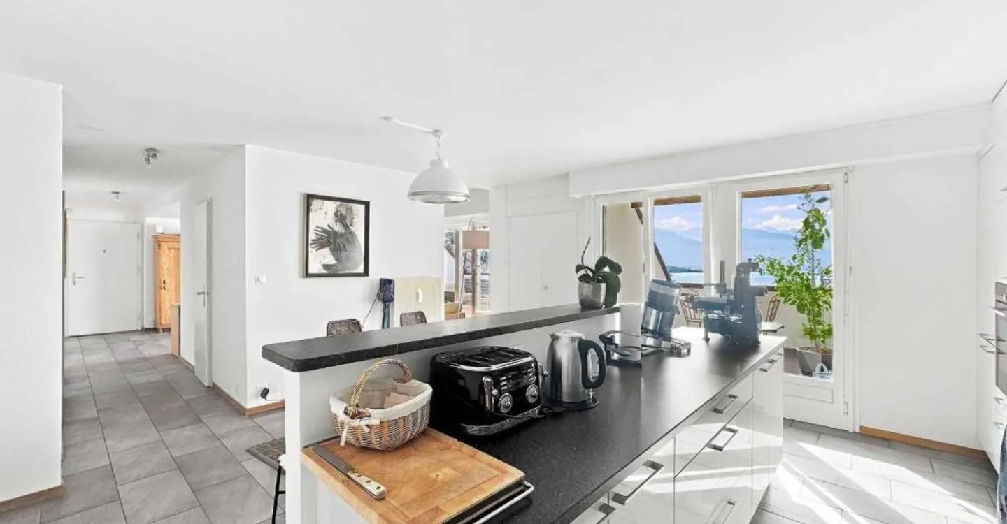 Superb 4.5 Room Apartment of 129.5 m2 Interior + Balconies - Photo 6 of 12