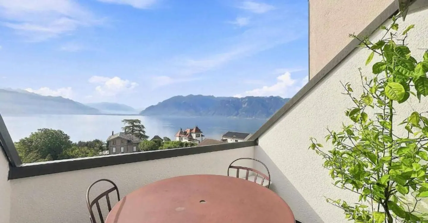 Superb 4.5 Room Apartment of 129.5 m2 Interior + Balconies - Photo 8 of 12