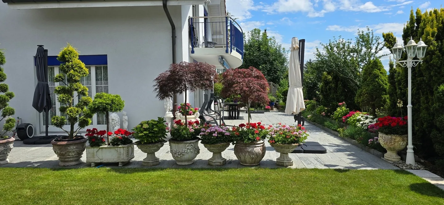 Incantevole casa unifamiliare con ampia terrazza e giardino a Geuensee - Foto 1 di 13