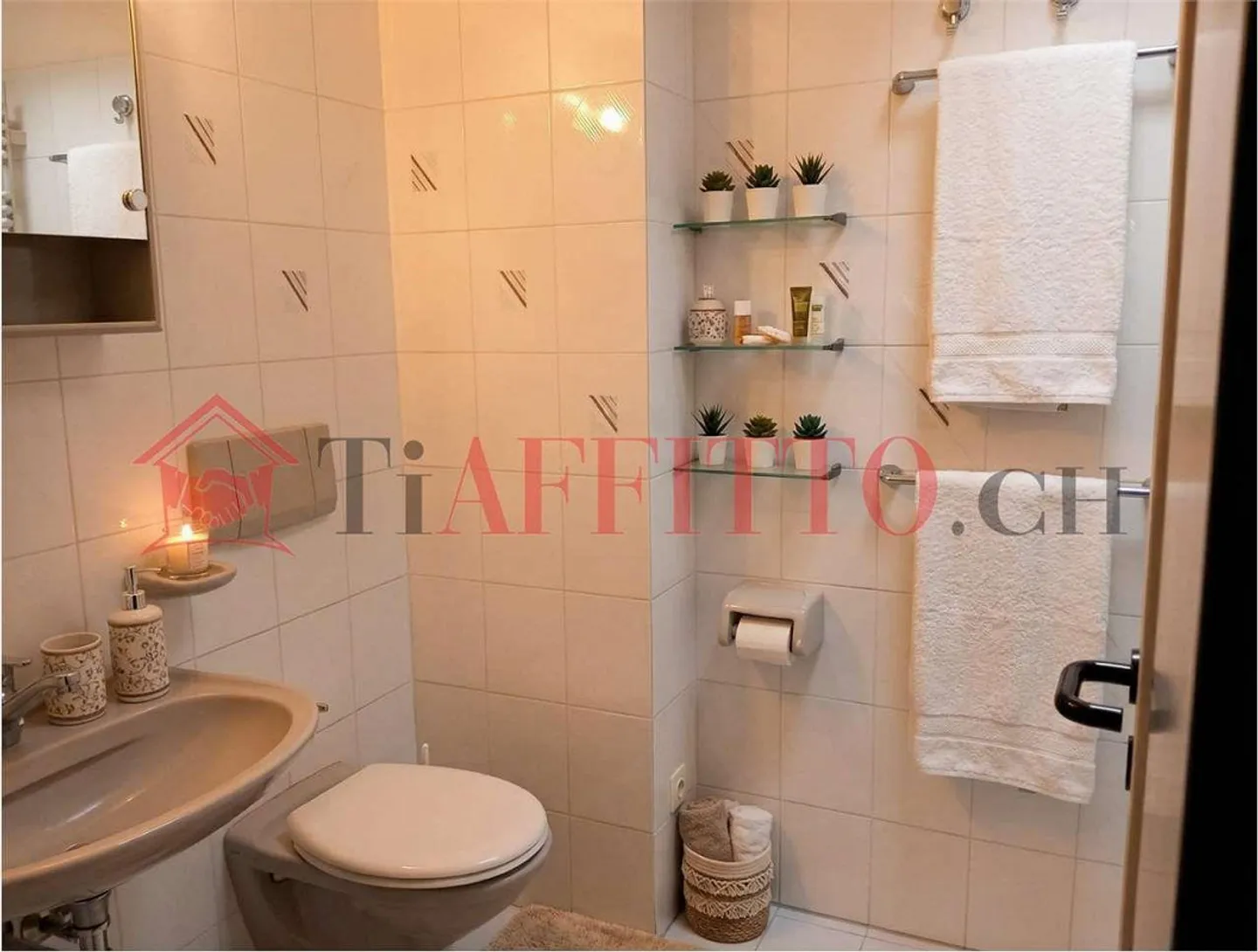 RIVA SAN VITALE - 2.5 ROOM ATTIC APARTMENT - Photo 8 of 8