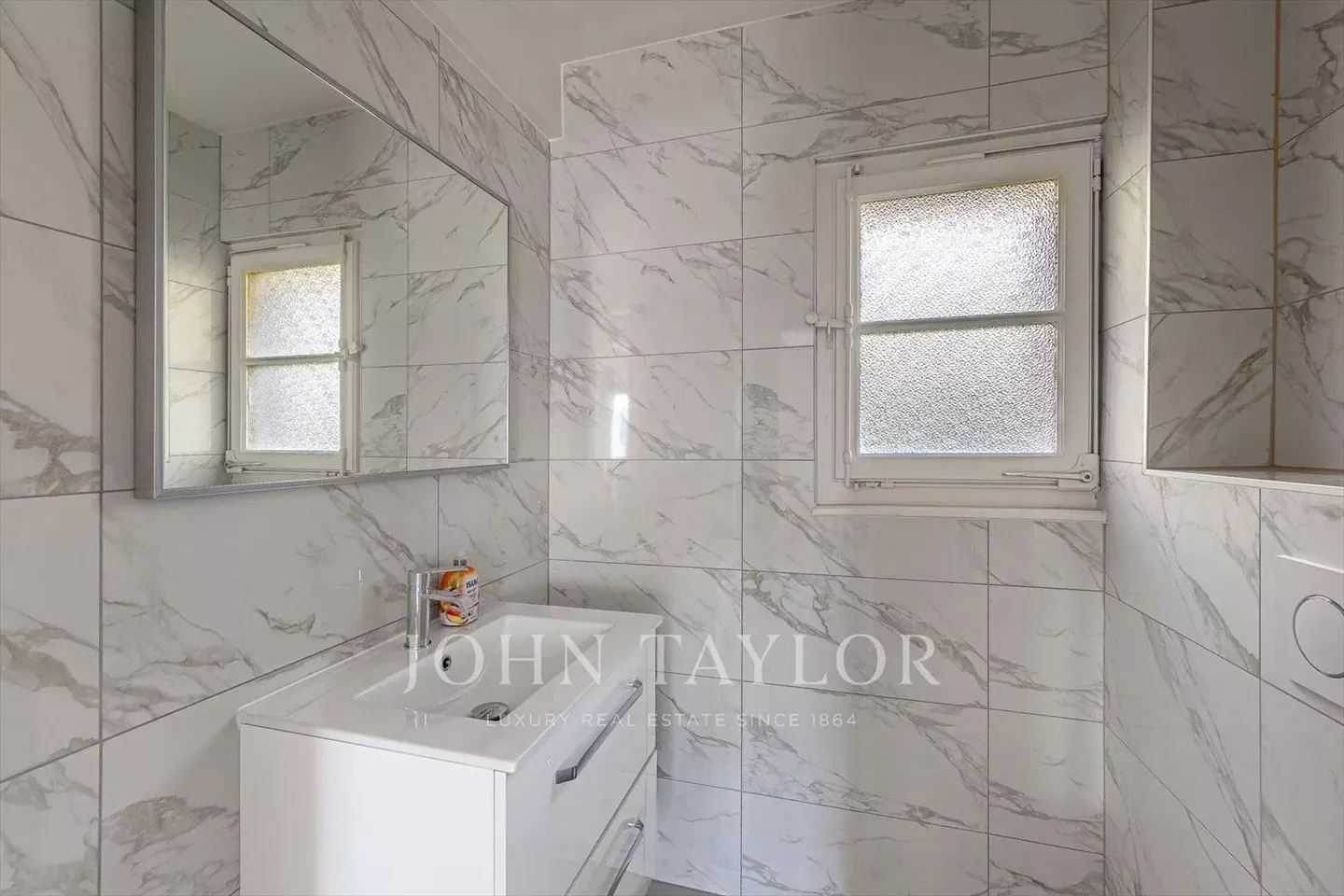 ABSOLUTE RELAXATION: Beautifully renovated chalet just minutes from Vevey. - Photo 10 of 13