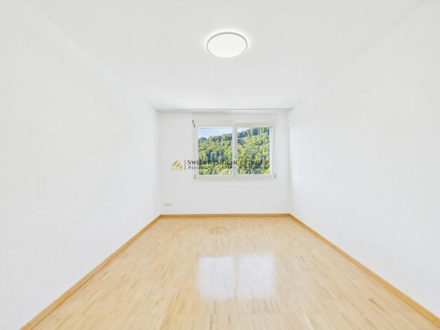 Exklusives 5.5-Zimmer Reihenhaus an sonniger, ruhiger Lage - Foto 14 von 16