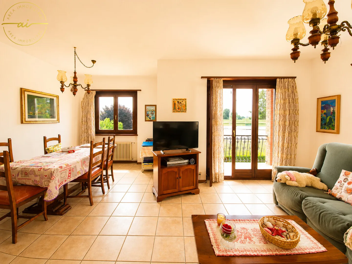 Einfamilienhaus mit großem Baugrundstück - Foto 3 von 13