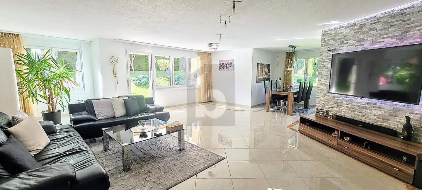 Apartment for sale - Photo 2 of 6