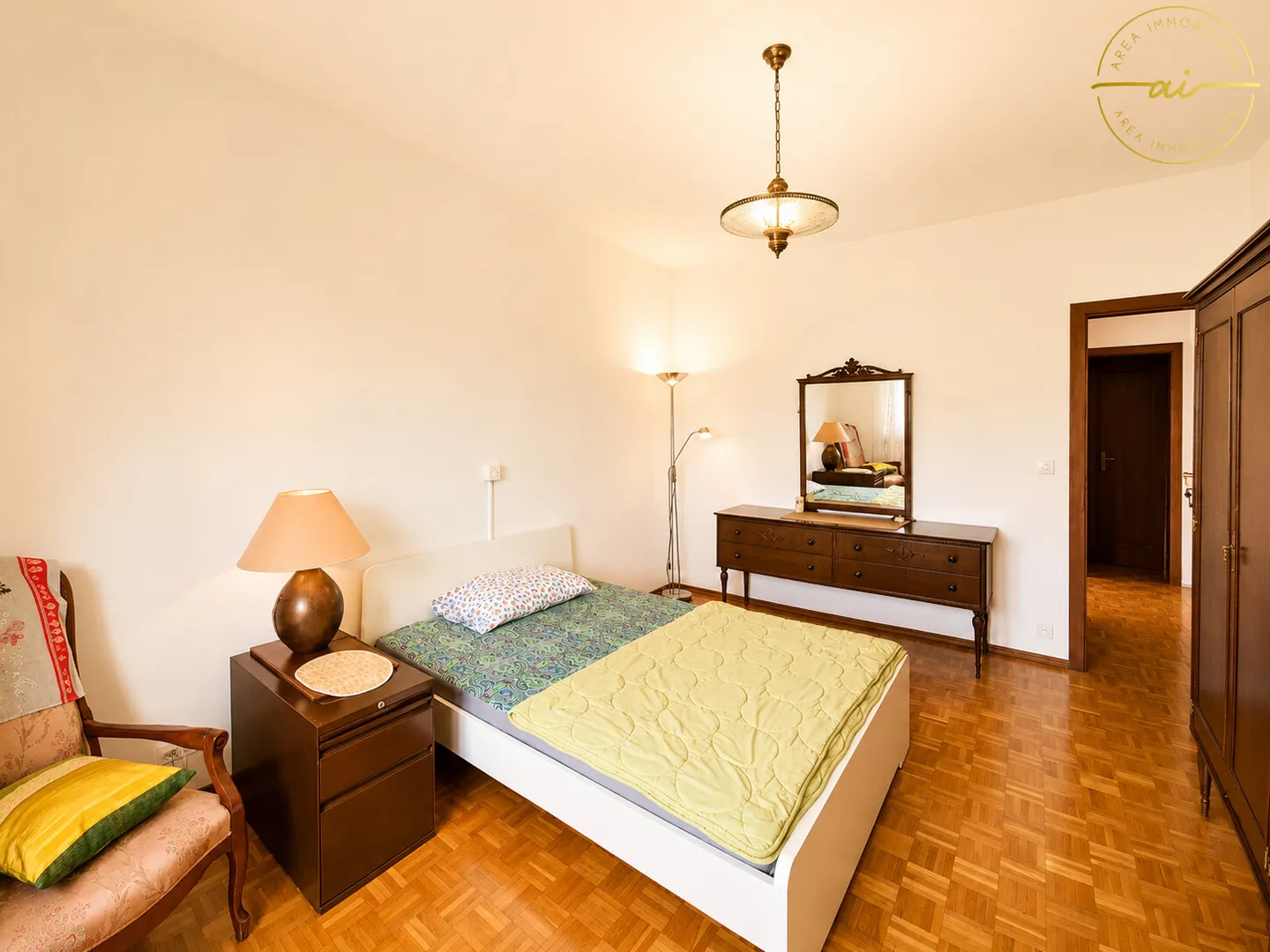 Einfamilienhaus mit großem Baugrundstück - Foto 12 von 13