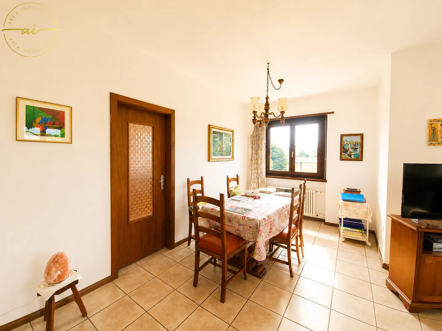 Einfamilienhaus mit großem Baugrundstück - Foto 4 von 13