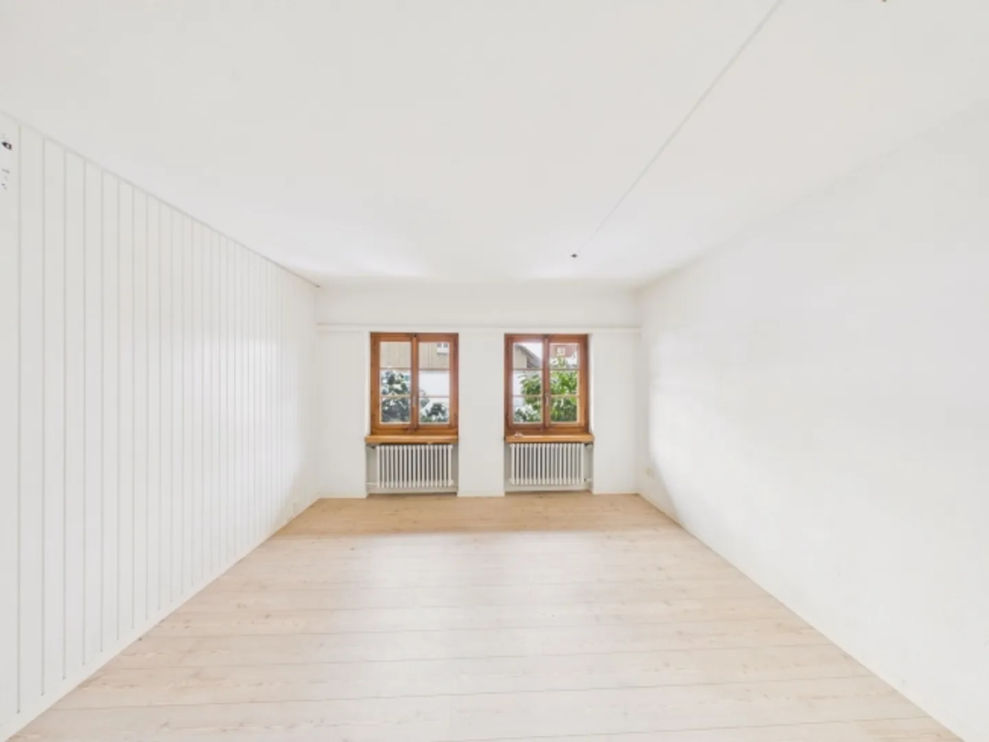 Spacious 7.5-room farmhouse with great potential for expansion in Theilingen - Photo 8 of 13