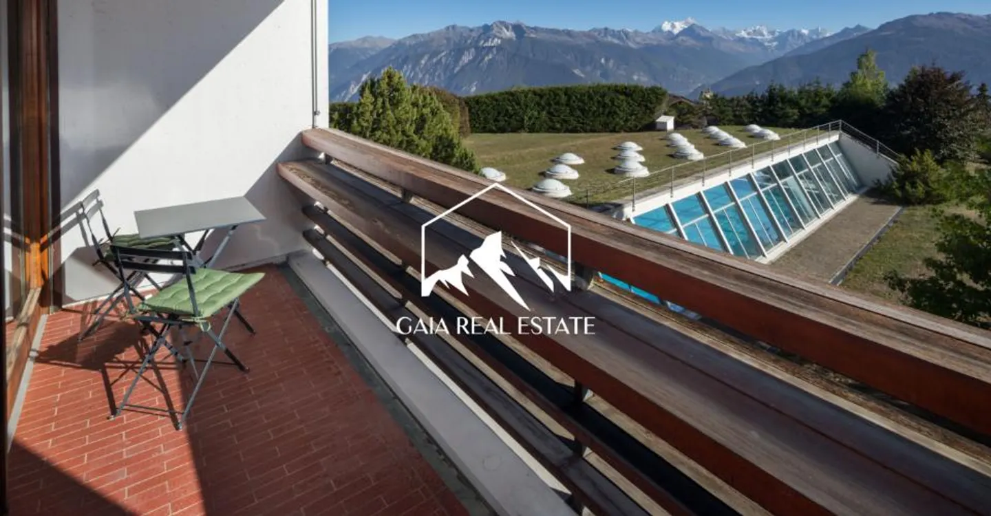 Charming Apartment with Alpine Views - Photo 3 of 21