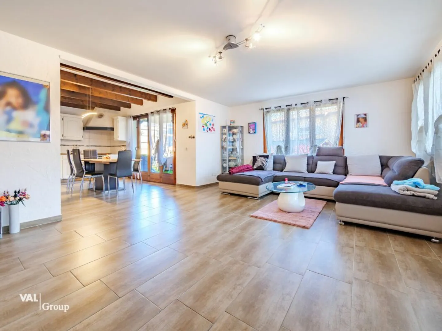 Magnifica villa con giardino, ideale per due unità - Foto 3 di 15