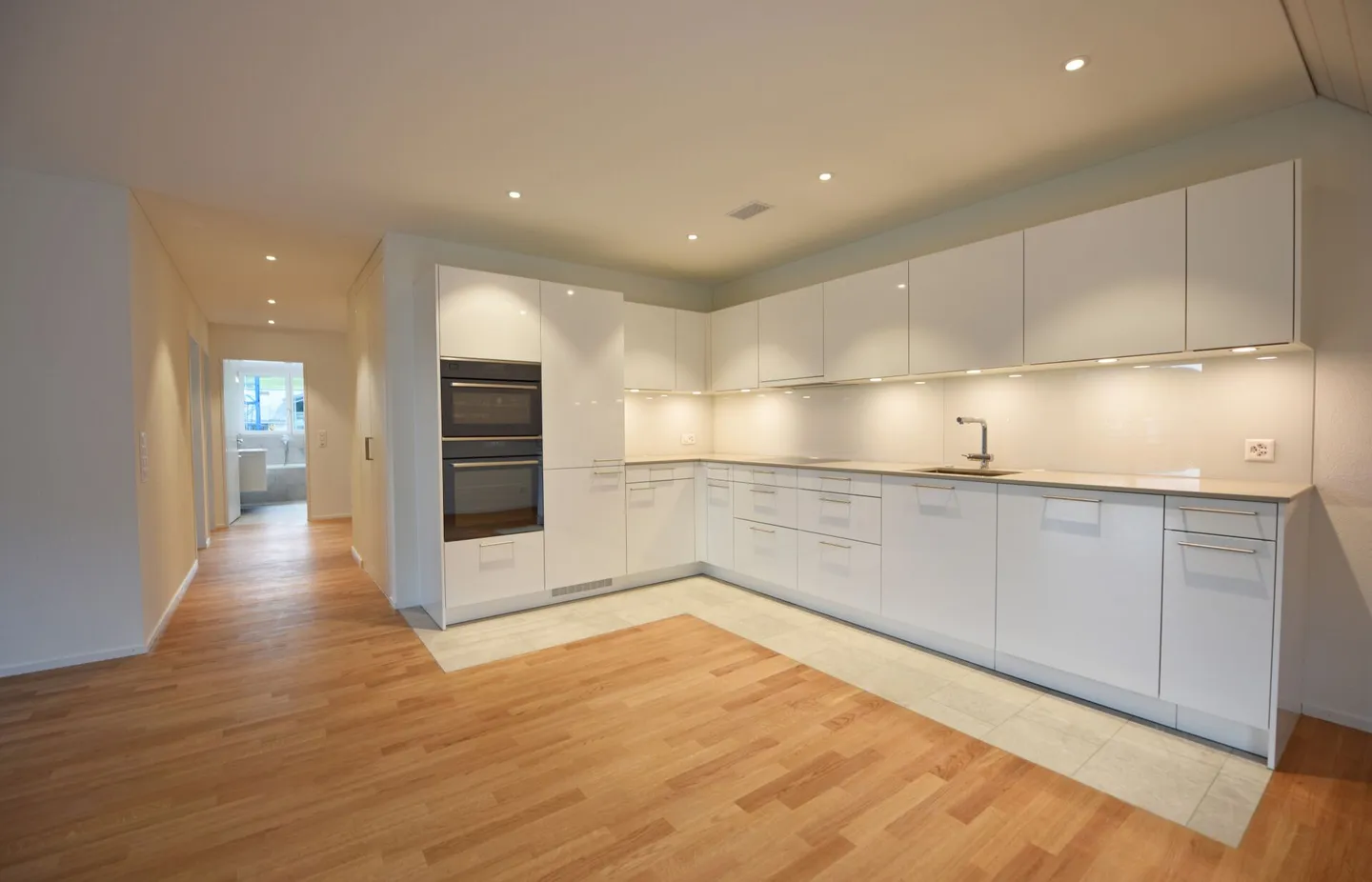 5.5-room apartment in the attic - Photo 2 of 3