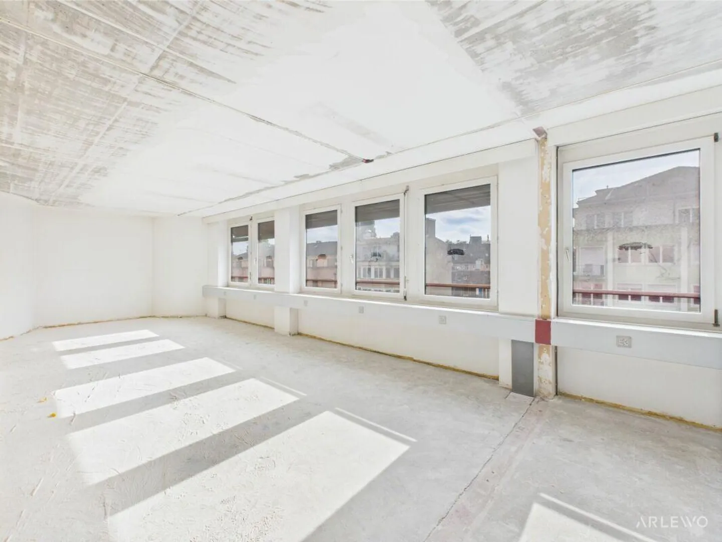 Studio space in prime location in Lucerne - Photo 2 of 4
