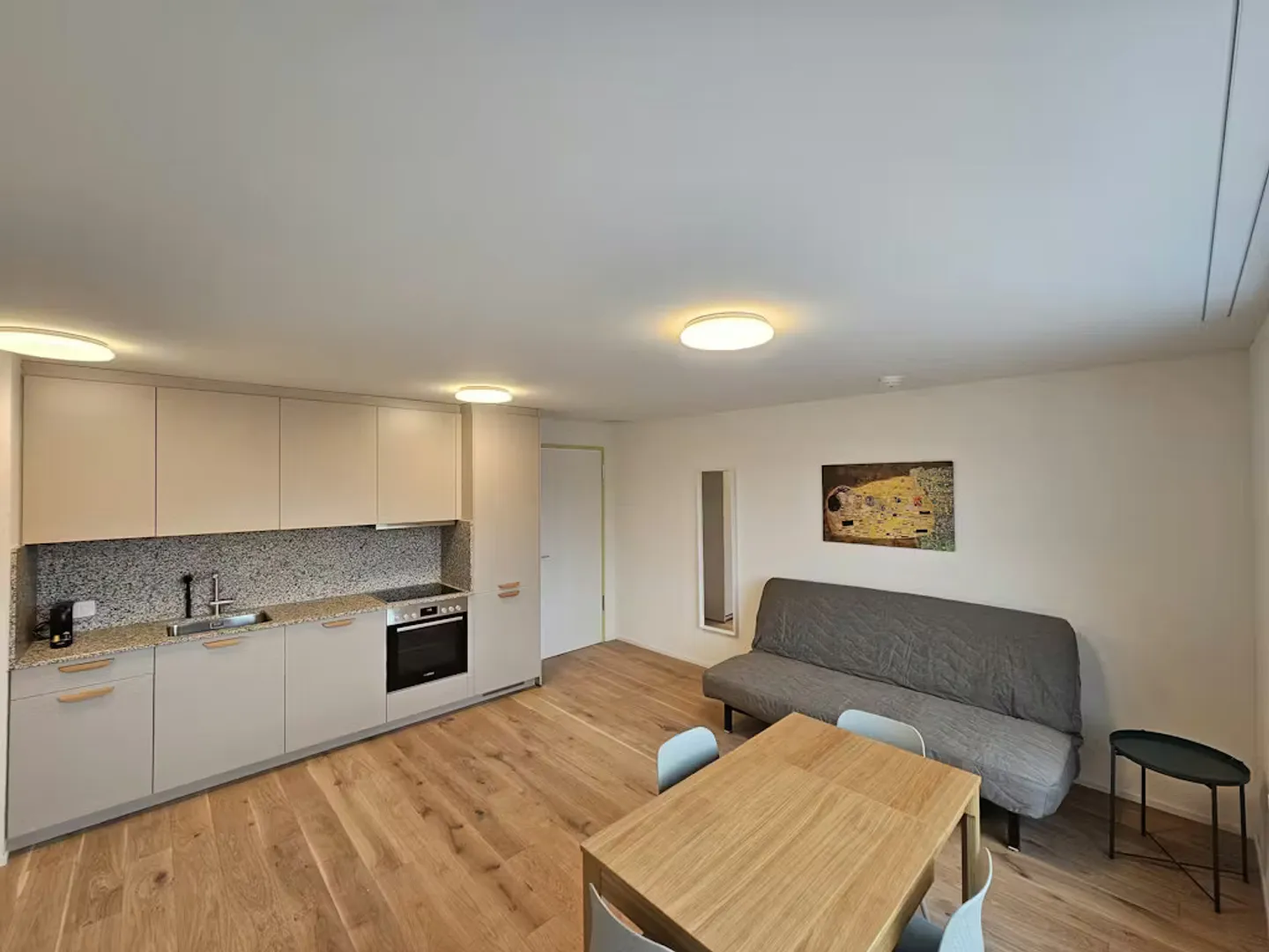 Modern Apartment in Zürich - Photo 3 of 10