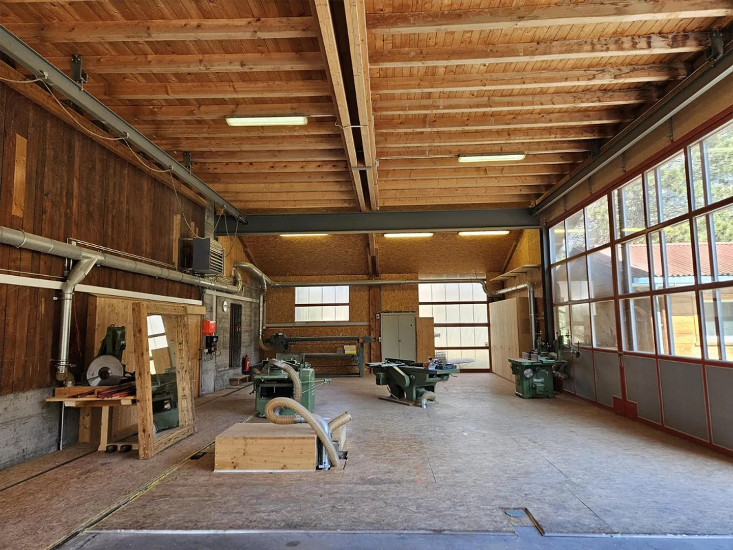 Geräumiger Gewerberaum - Foto 2 von 5