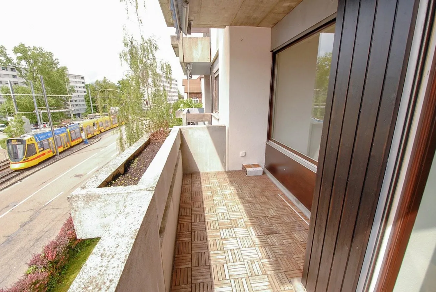 Moderne 3½-Zimmerwohnung mit Balkon - Foto 2 von 11