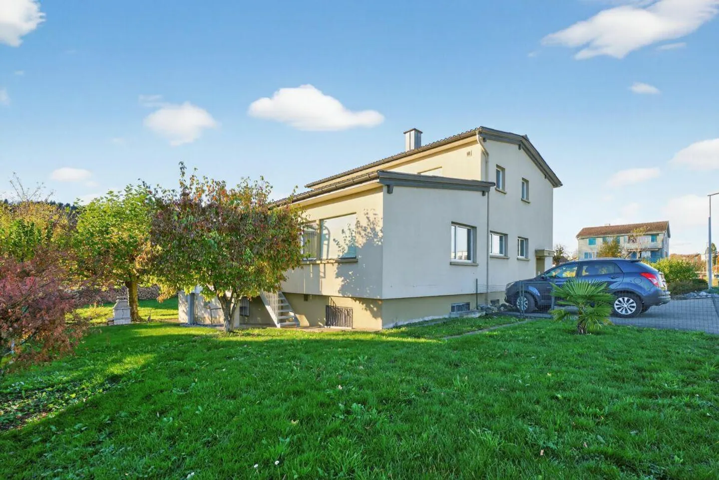 Spacious single-family home with great potential - Photo 2 of 12