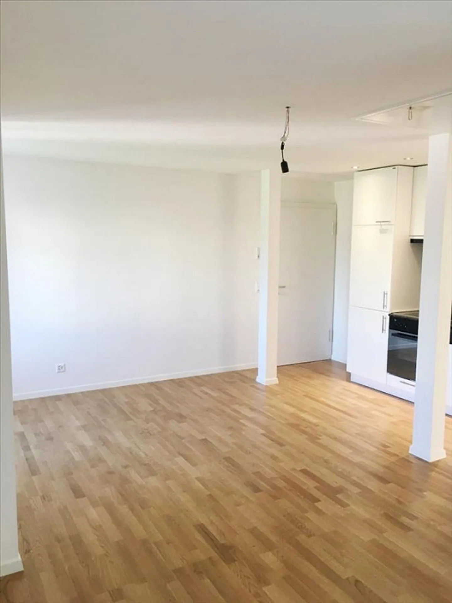 Beautiful attic apartment near the city center! - Photo 3 of 6