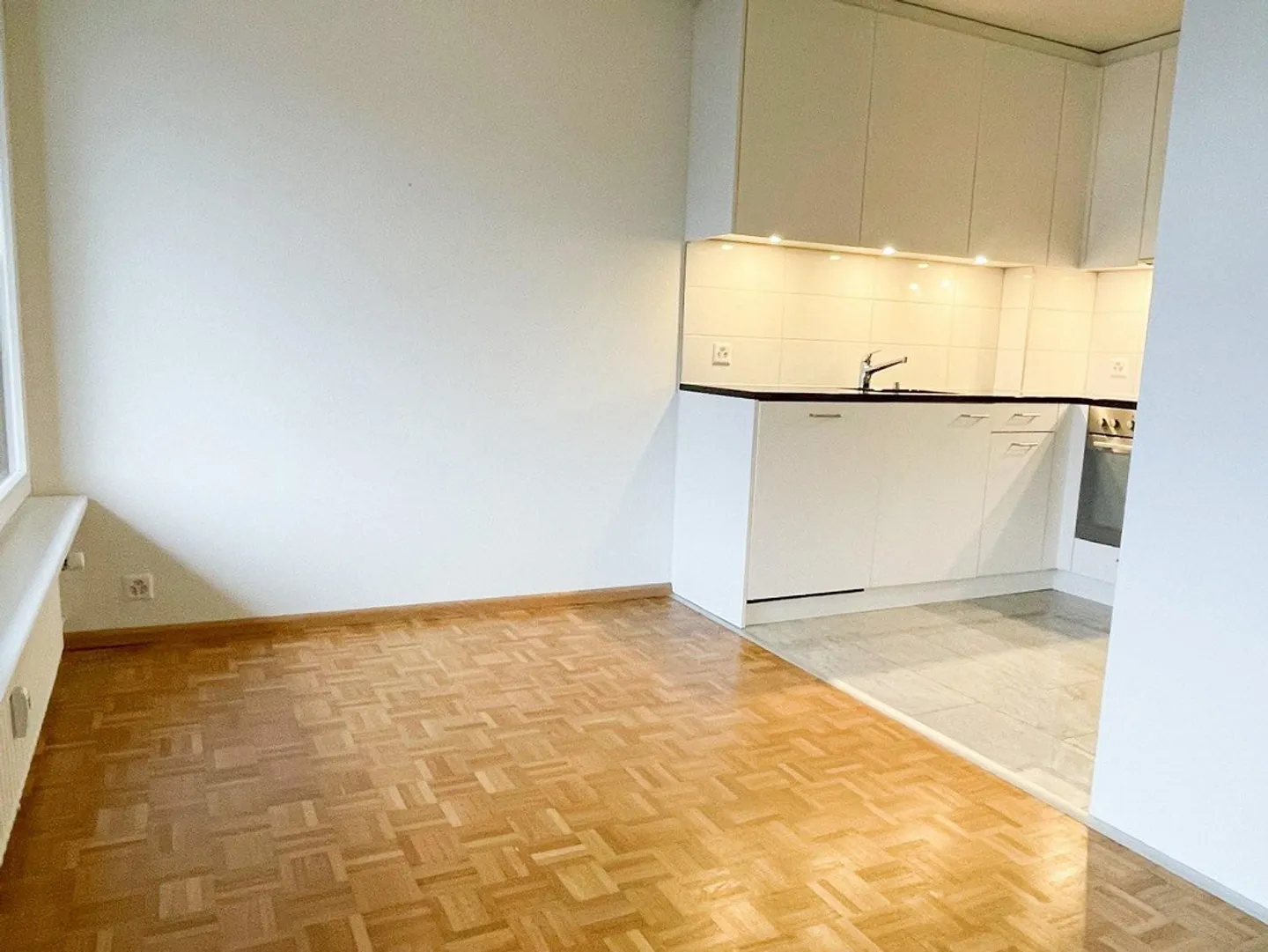 Moderne 3½-Zimmerwohnung mit Balkon - Foto 5 von 11