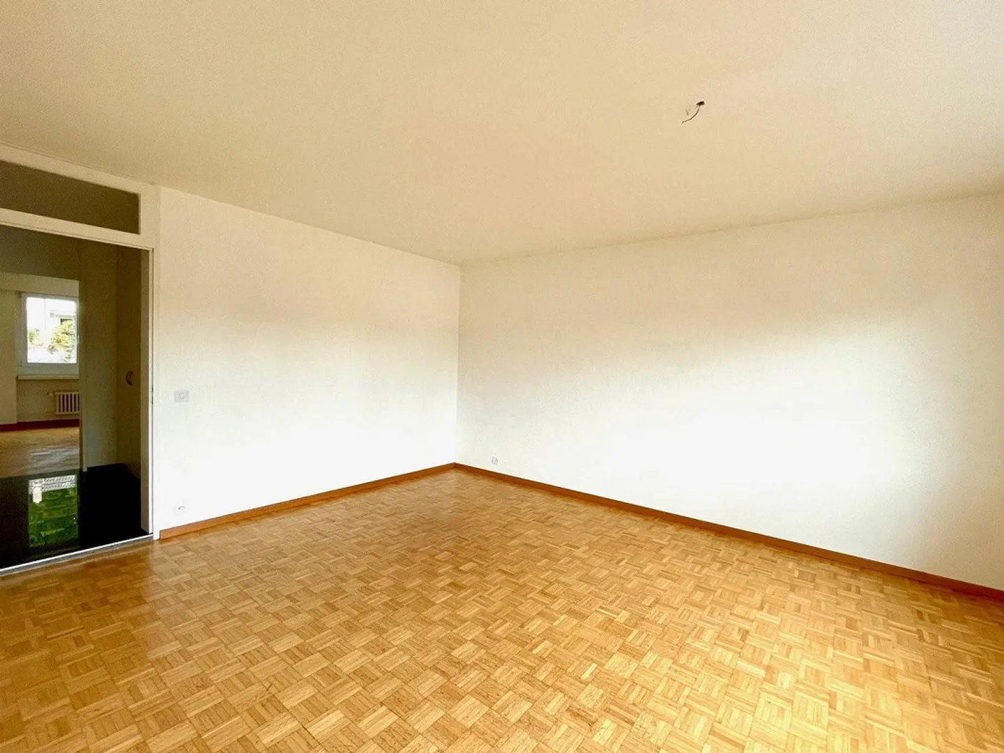 Moderne 3½-Zimmerwohnung mit Balkon - Foto 6 von 11