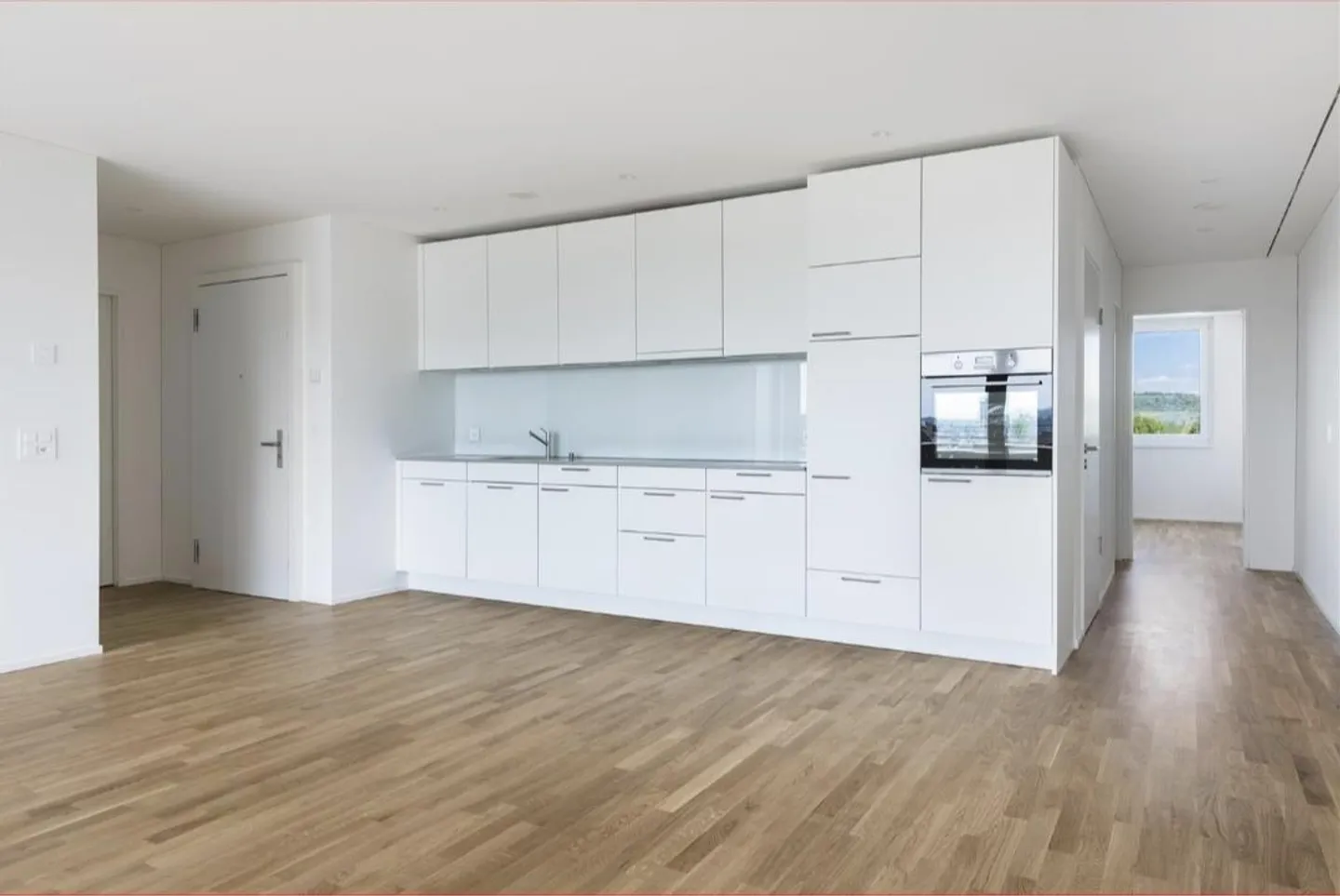 Spacious Apartment with Balcony - Photo 3 of 6