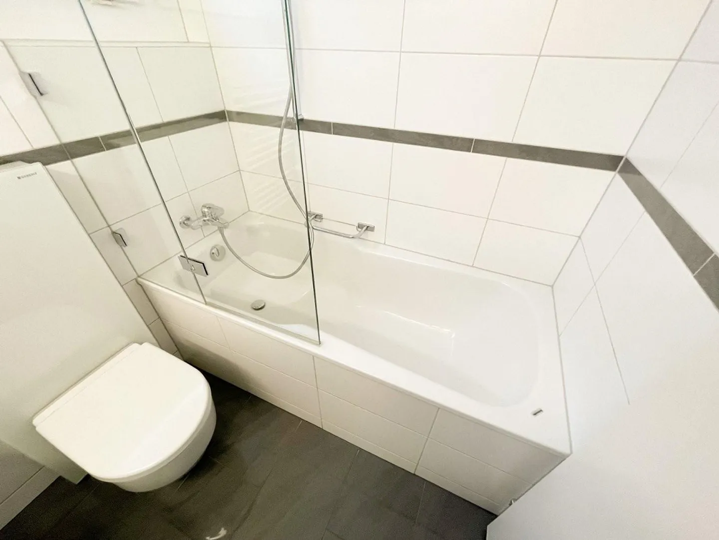 Moderne 3½-Zimmerwohnung mit Balkon - Foto 10 von 11