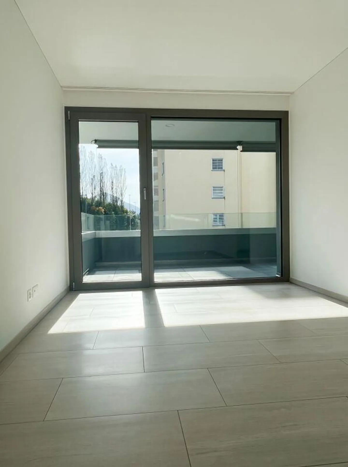 Exklusive 3.5-Zimmer-Wohnung mit grosser Terrasse - Foto 5 von 9