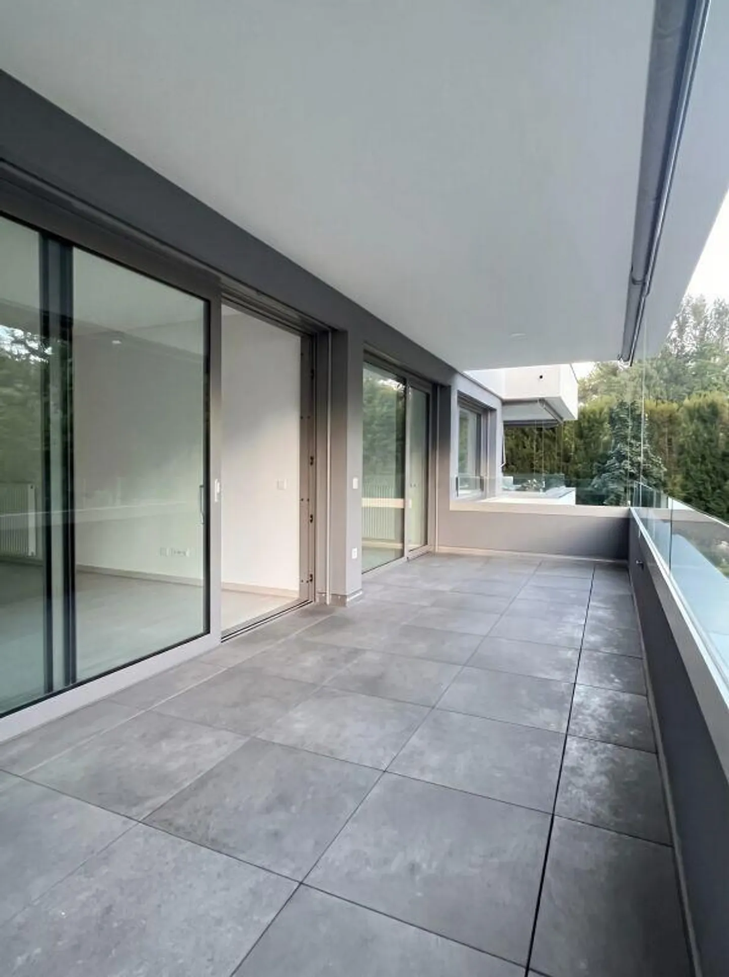 Exklusive 3.5-Zimmer-Wohnung mit grosser Terrasse - Foto 8 von 9