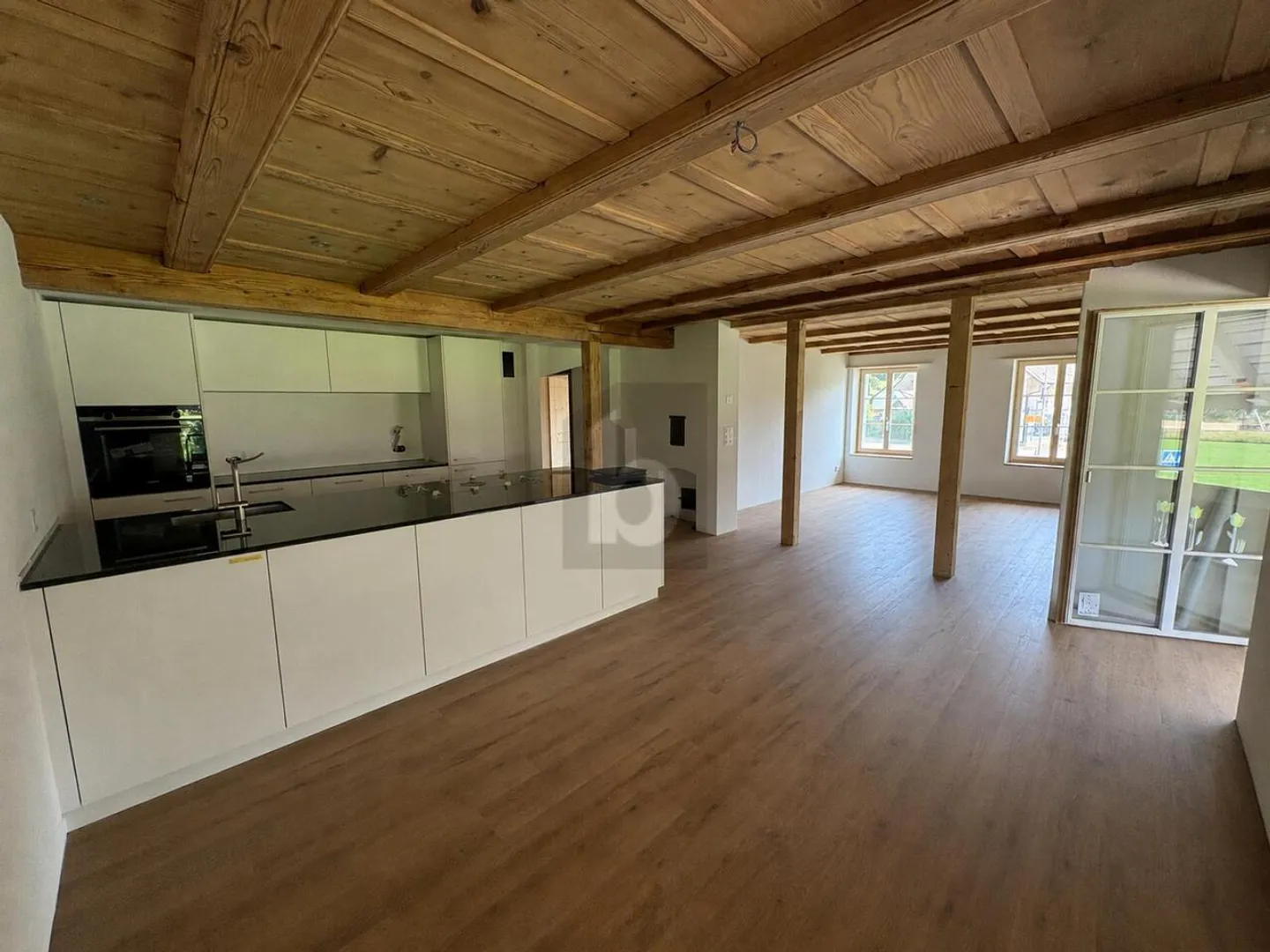 Luxuriöse Landhauswohnung - Foto 1 von 6