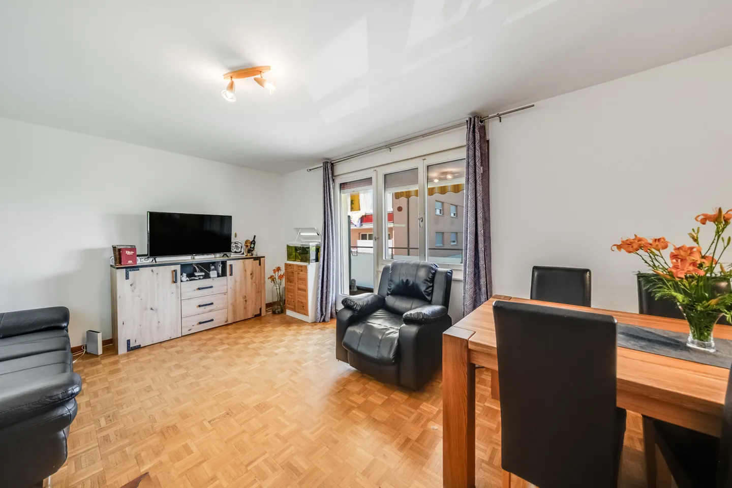 APARTMENT - CENTRAL - BALCONY AND PARKING SPACE - EXCLUSIVE - Photo 8 of 12