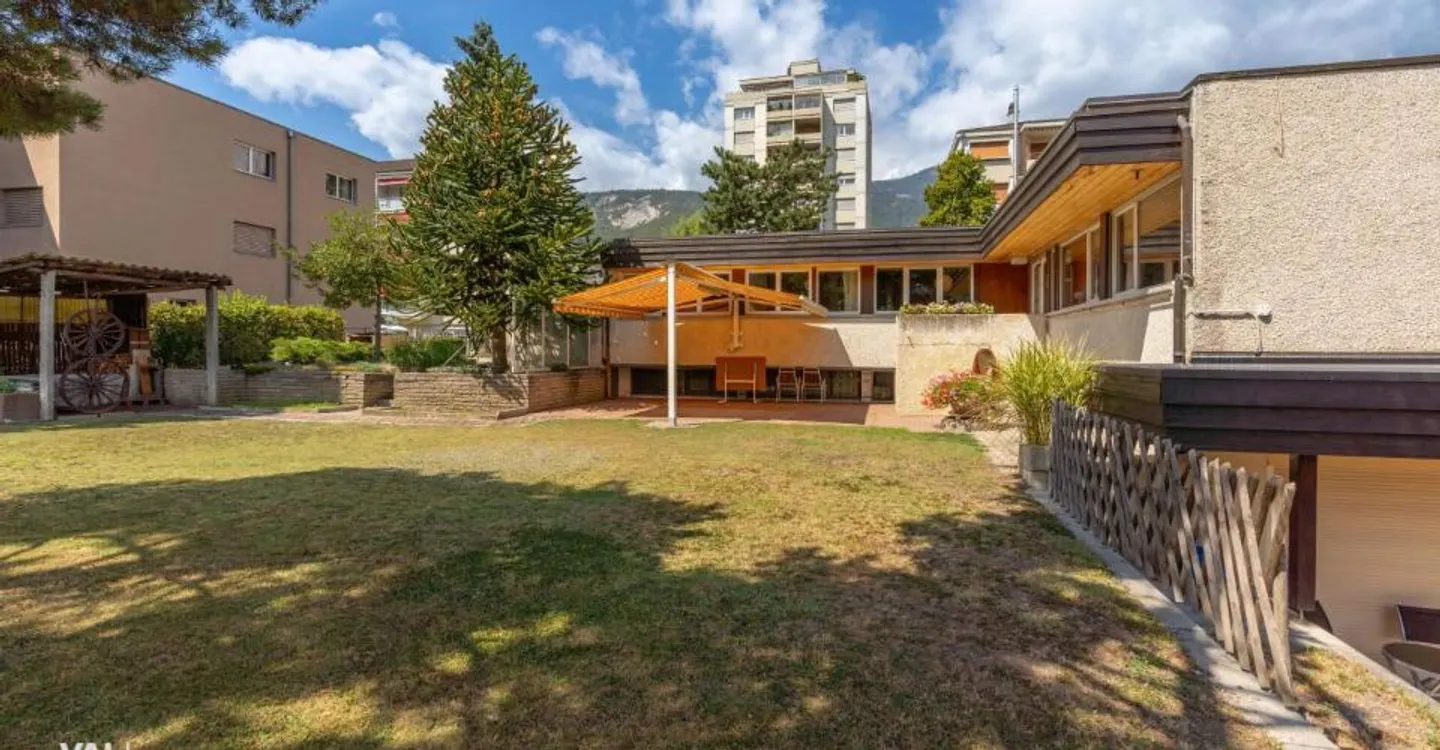 Charming house with independent apartment - Photo 2 of 10