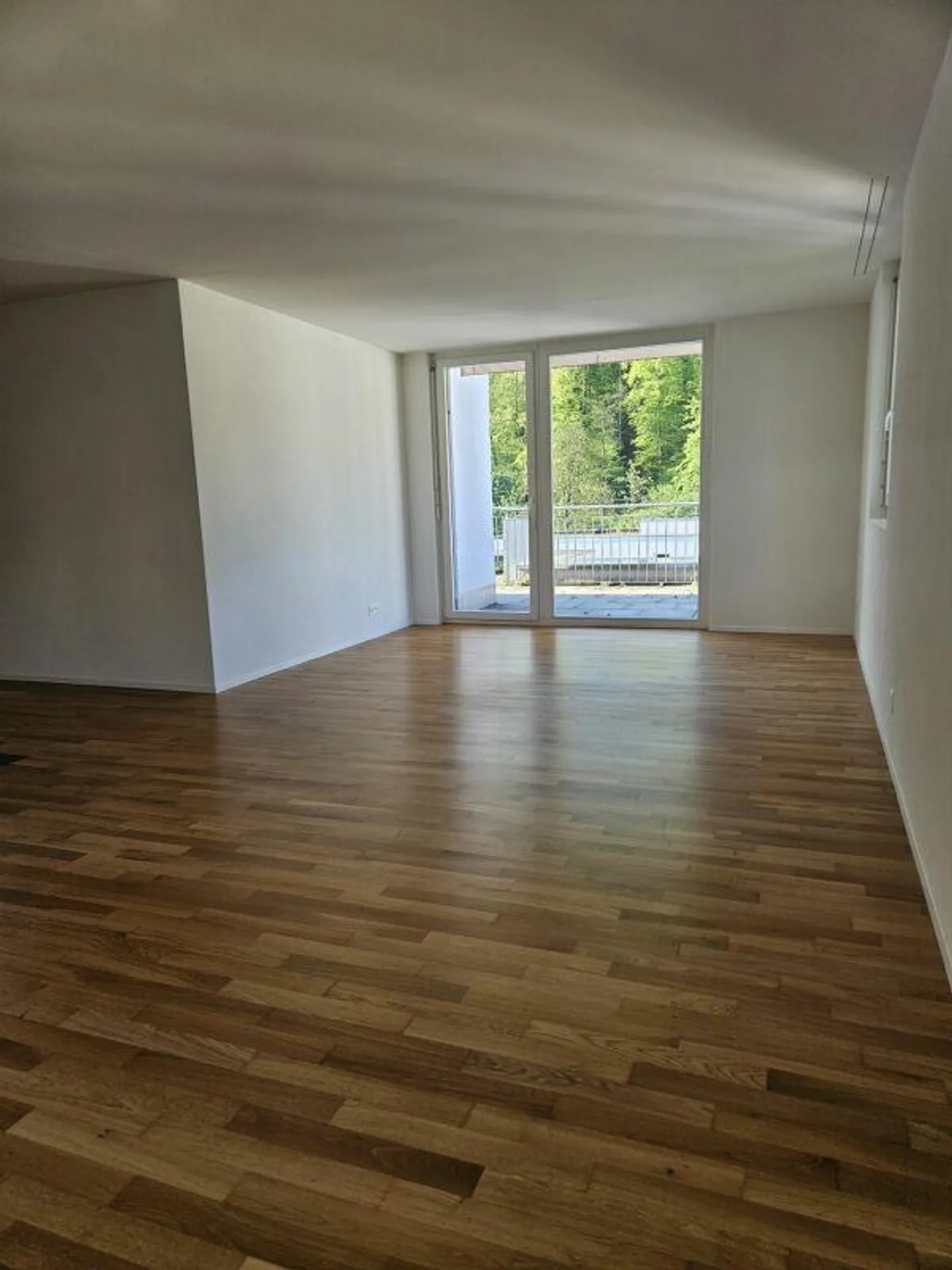 Appartement en attique attrayant de 3,5 pièces avec grande terrasse de 41 m2 - Photo 2 sur 13