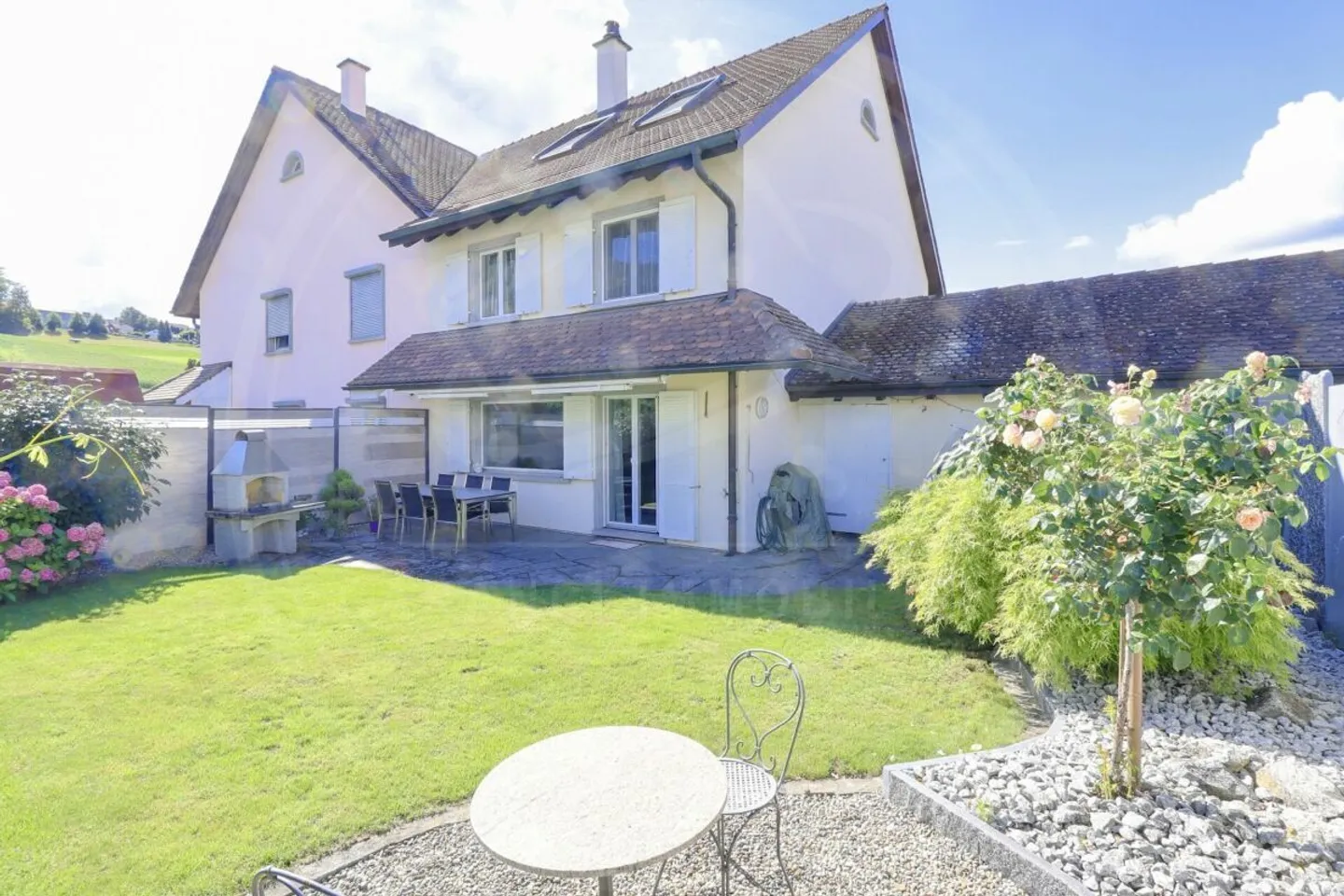 6½-Zimmer-Doppeleinfamilienhaus in Waltenschwil AG zu verkaufen - Foto 1 von 14