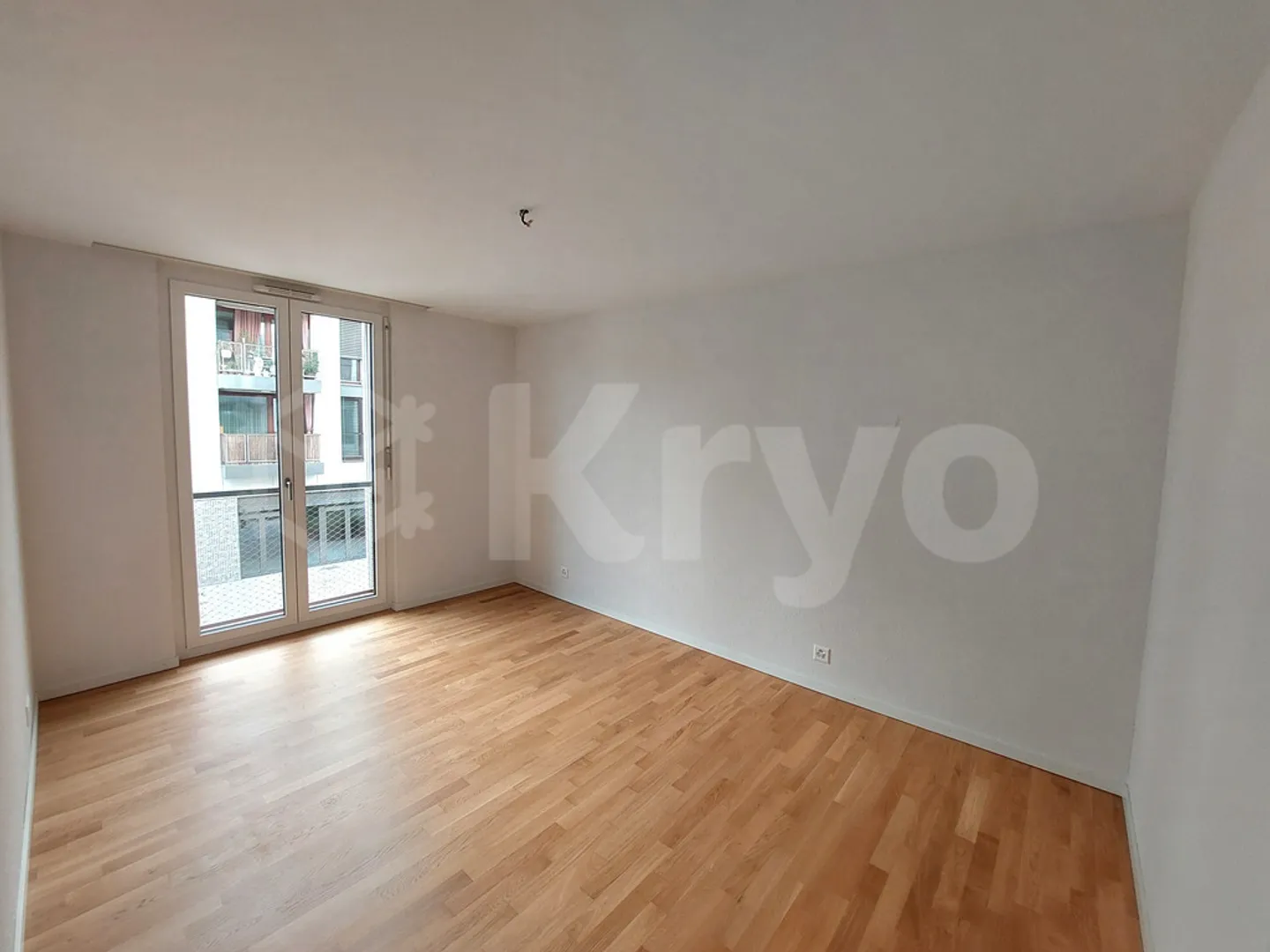 BEL APPARTAMENTO DI 2,5 LOCALI CON BALCONE IN CENTRO CITTÀ - Foto 3 di 5