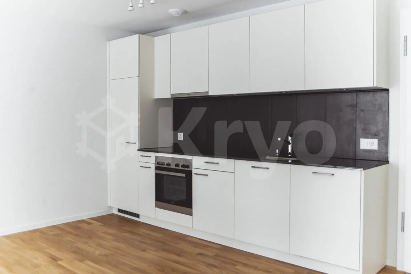 BEL APPARTAMENTO DI 2,5 LOCALI CON BALCONE IN CENTRO CITTÀ - Foto 1 di 5