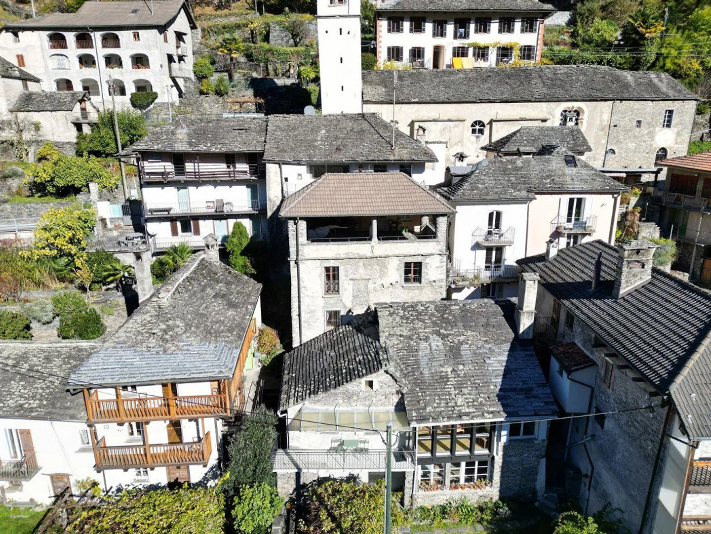 Historic village house from 1649 with breathtaking panoramic views - Photo 1 of 8