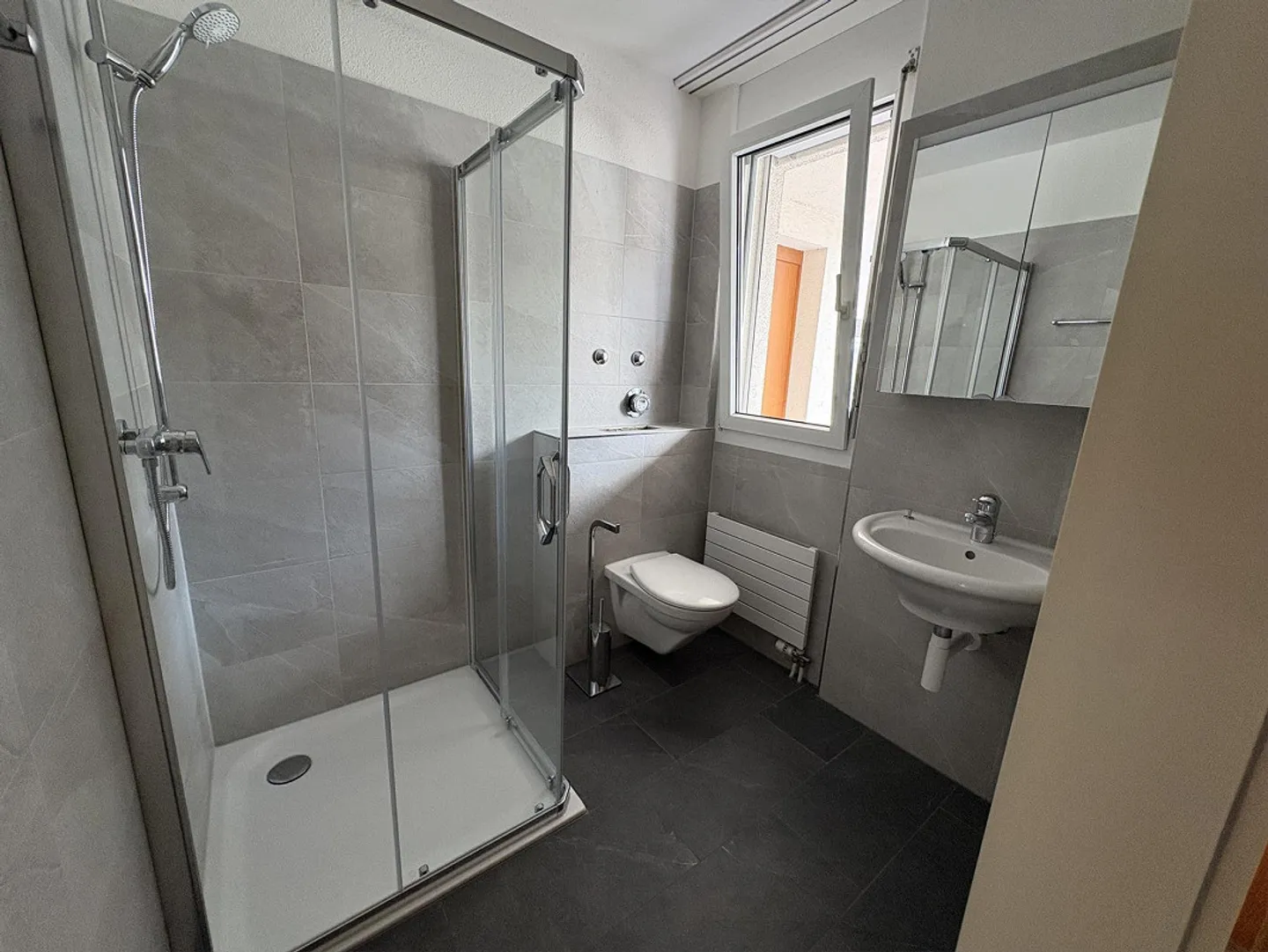 4.5 Maisonette apartment for rent in Sevelen - Photo 5 of 19
