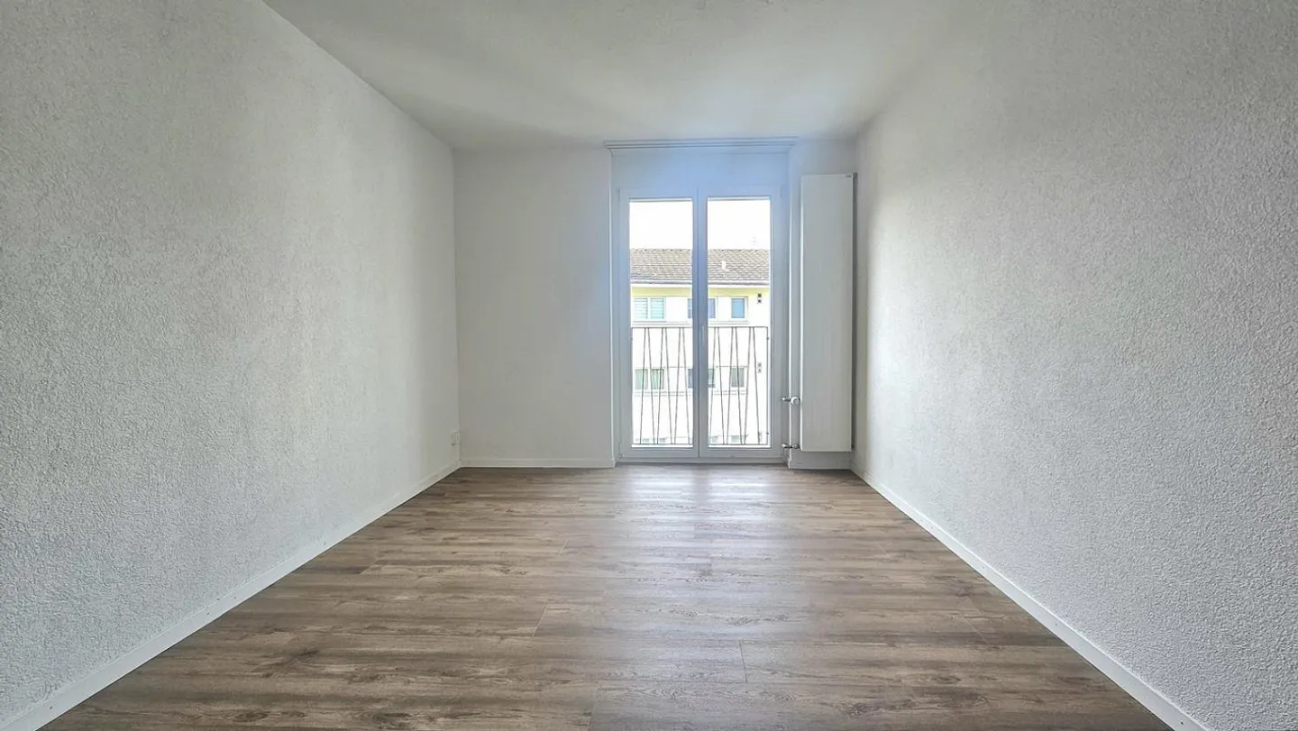 Appartement en attique récemment rénové - Photo 4 sur 13