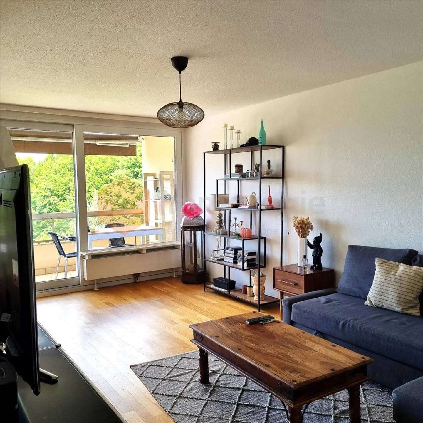 ALL INCLUSIVE Very nice 3.5 room apartment with underground parking space and utilities included - Photo 3 of 9